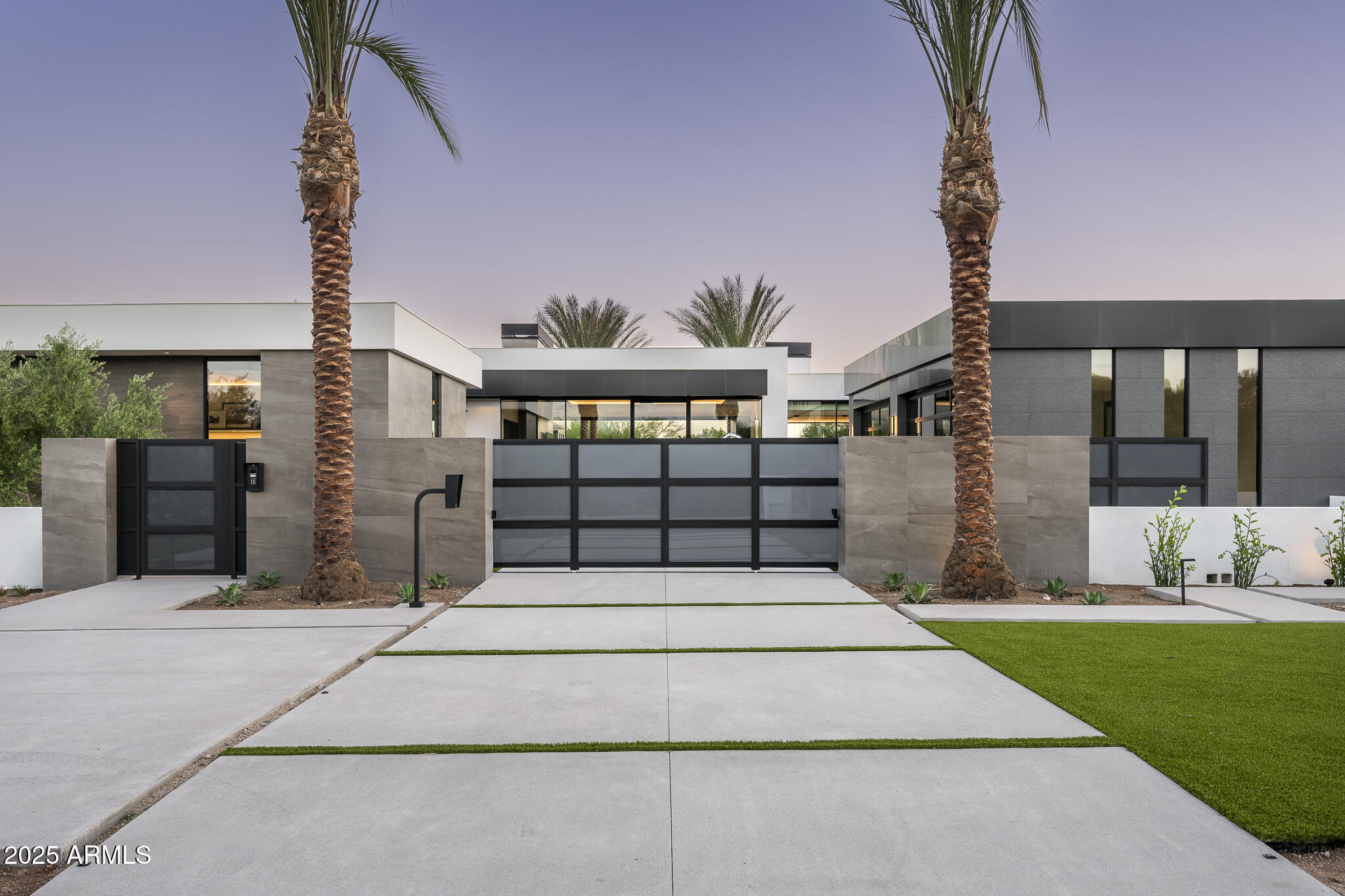 6911 E JACKRABBIT Road