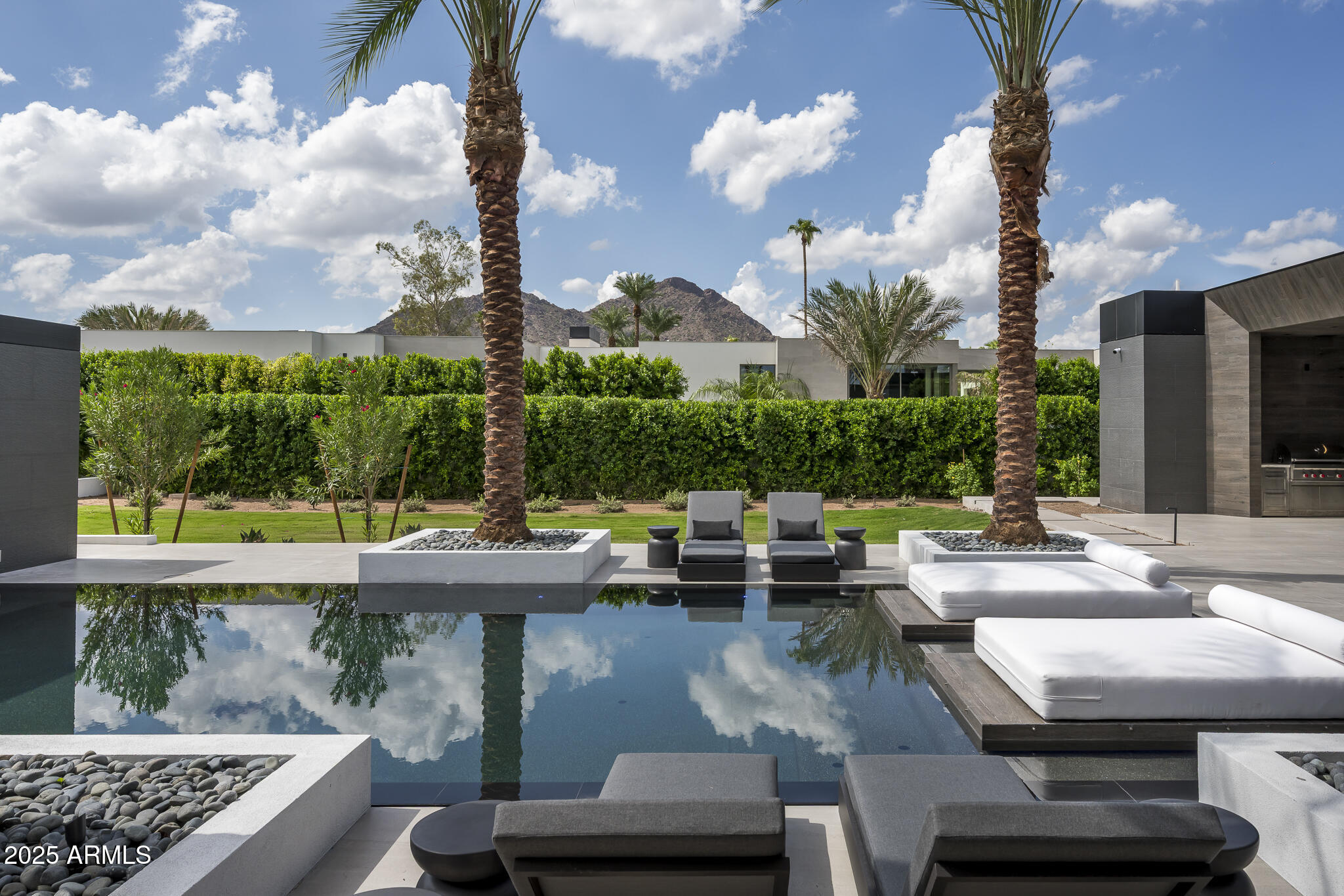 6911 E JACKRABBIT Road