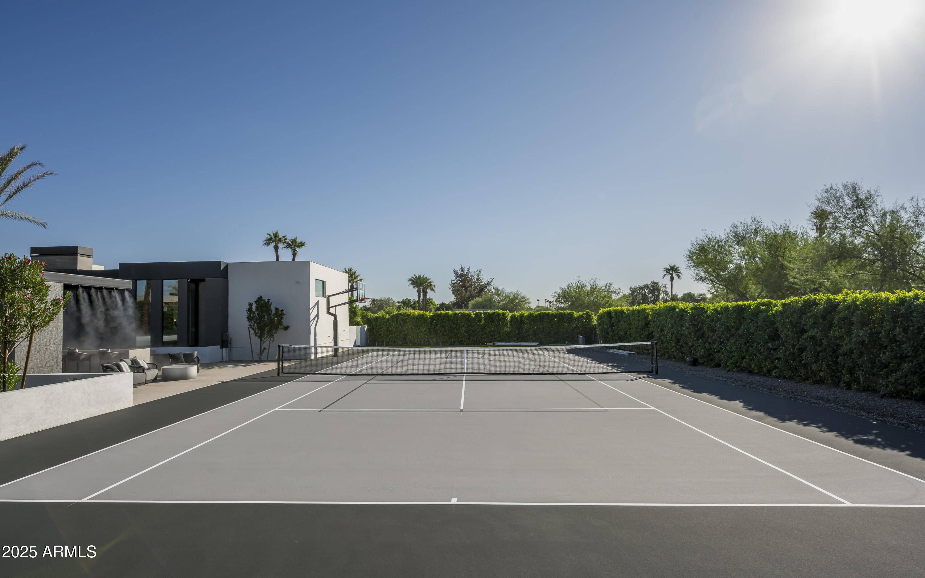 6911 E JACKRABBIT Road