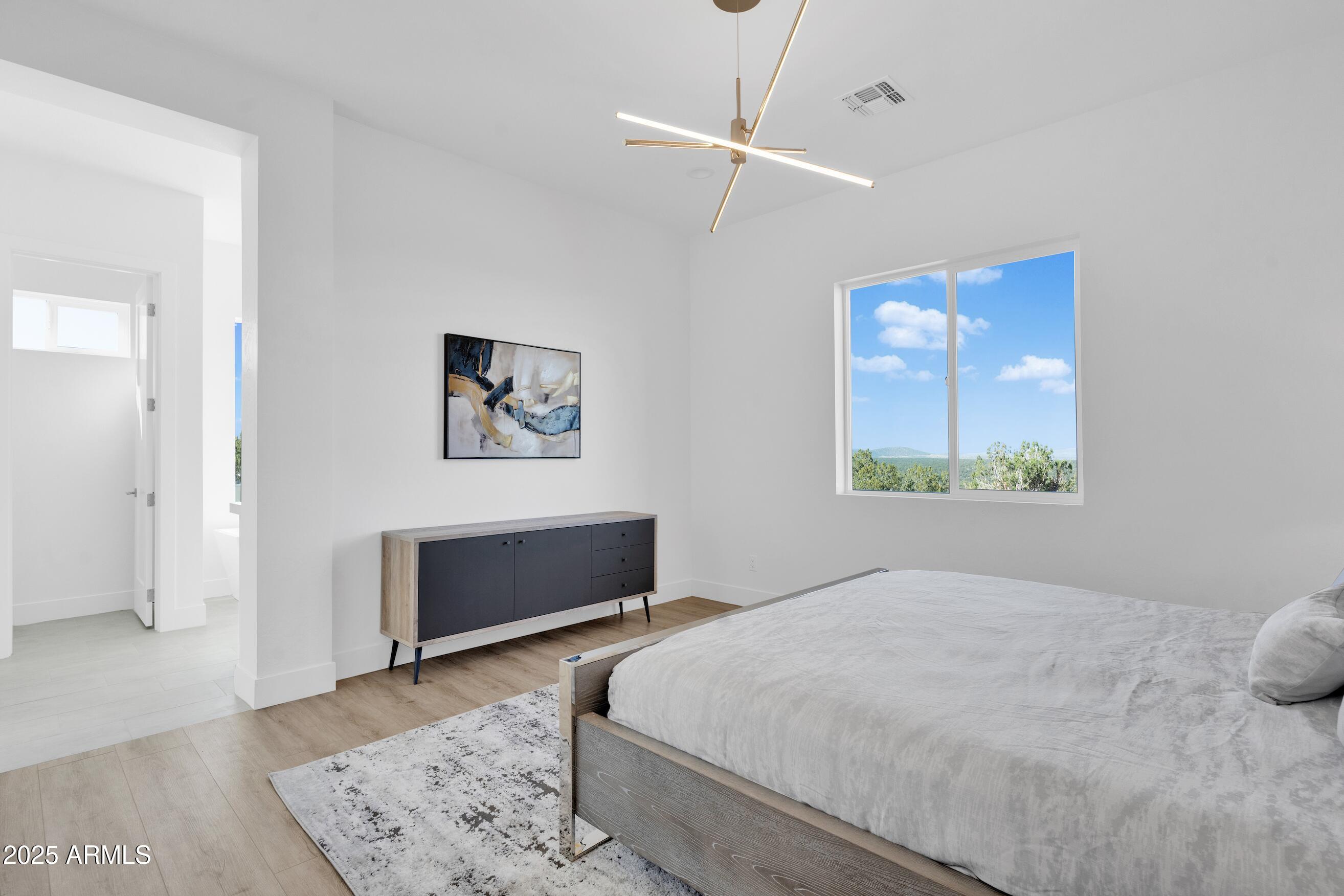2045 Bella Vista Loop
