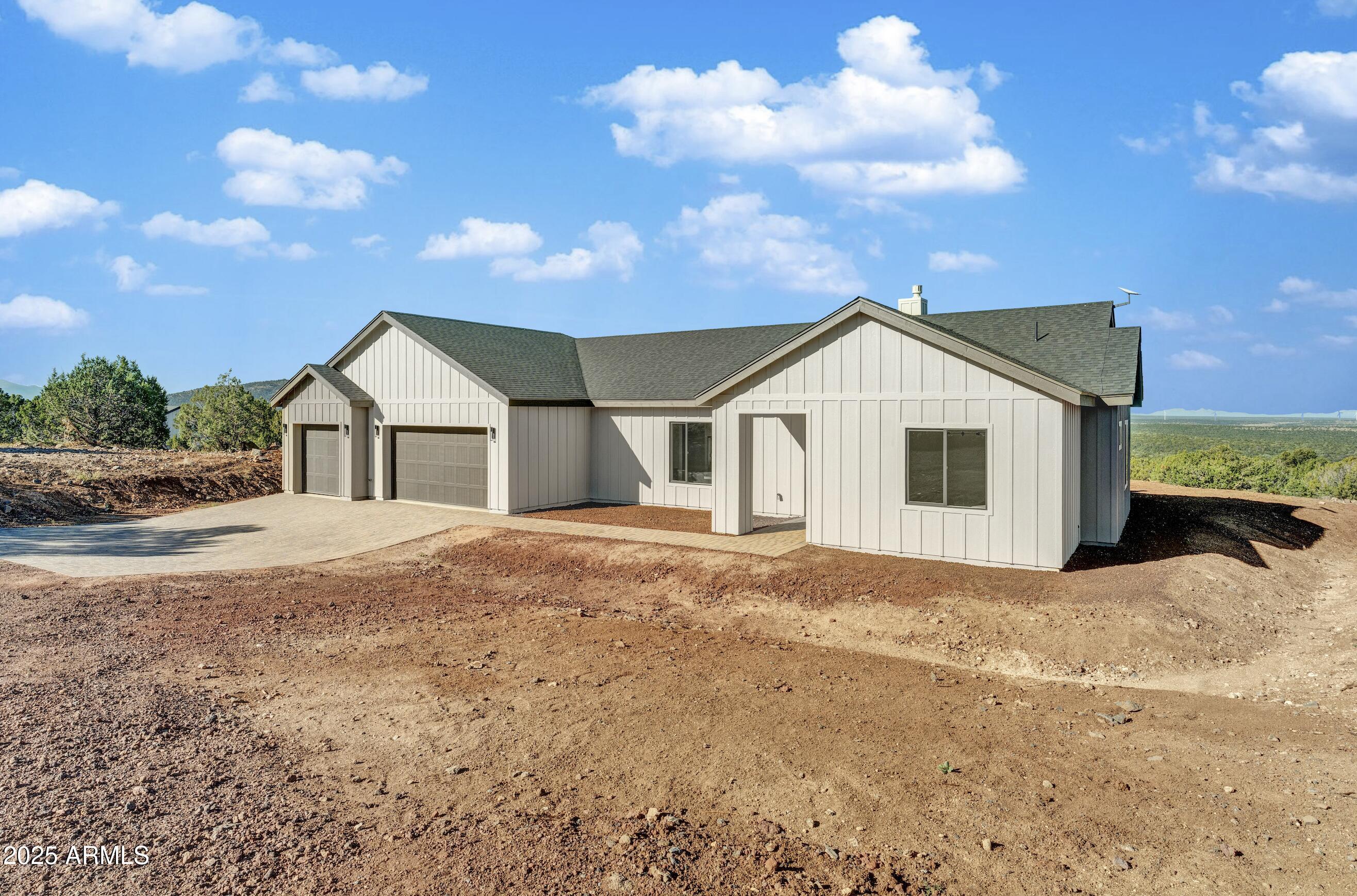 2045 Bella Vista Loop