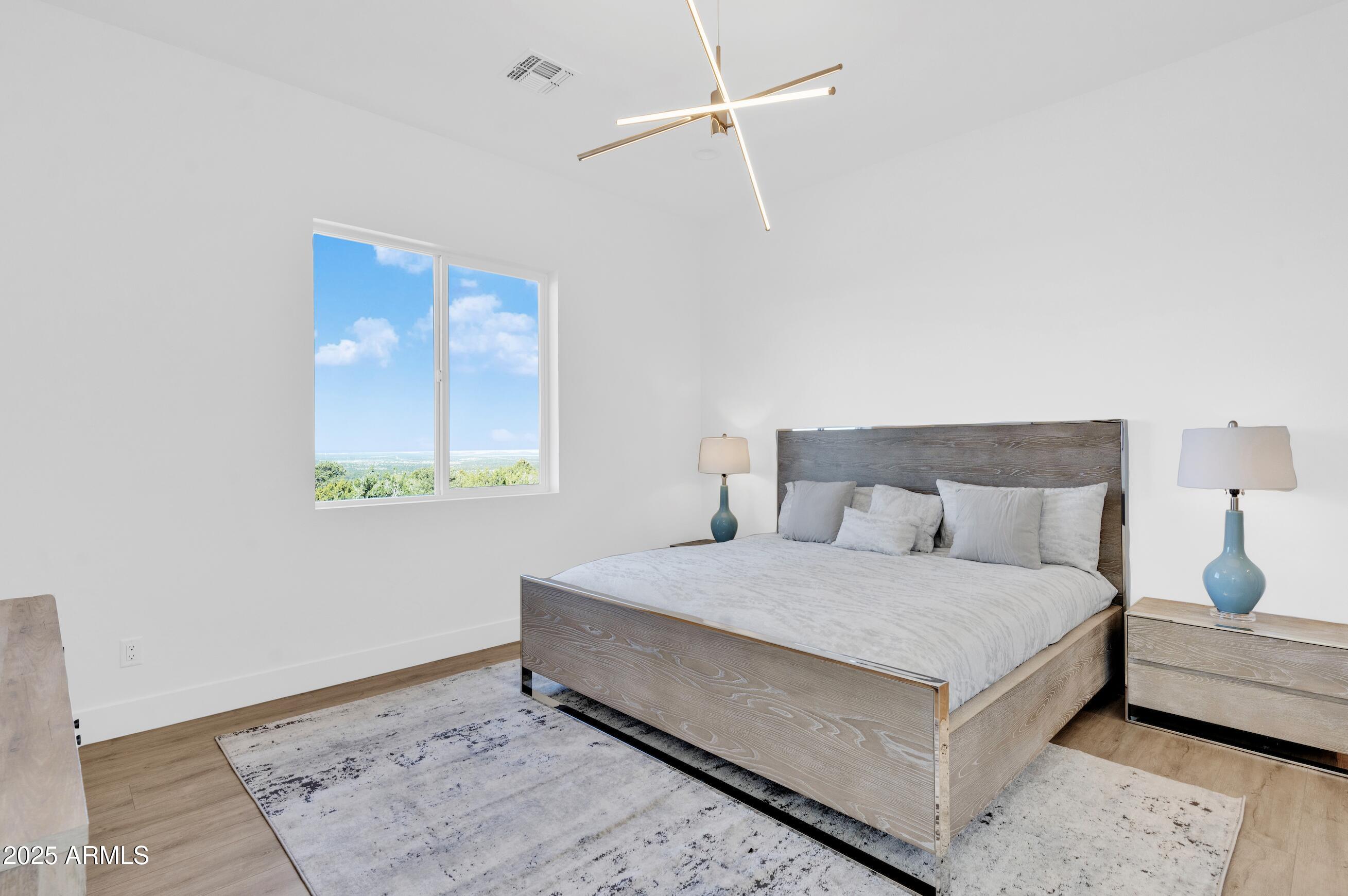 2045 Bella Vista Loop