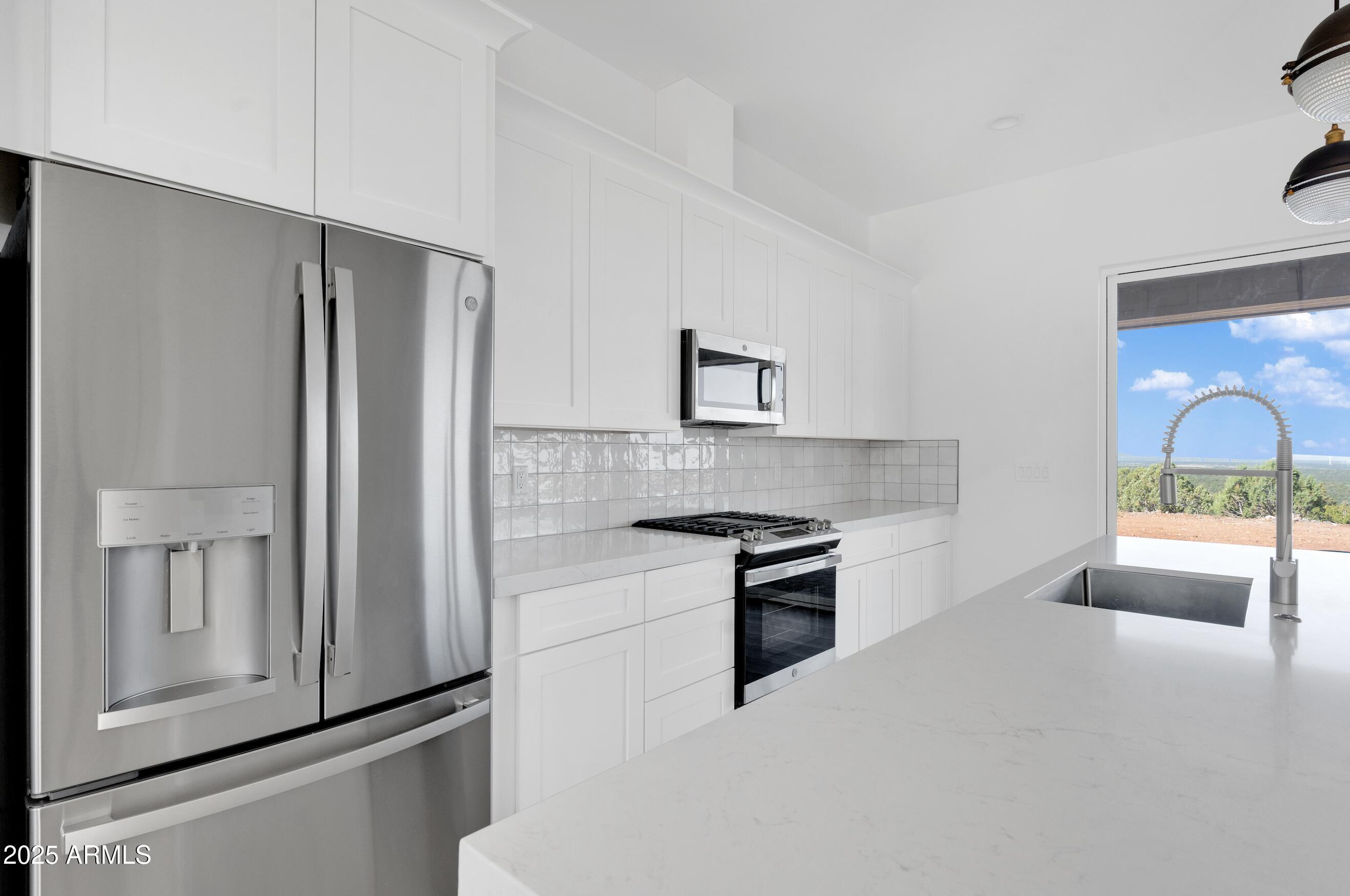 2045 Bella Vista Loop