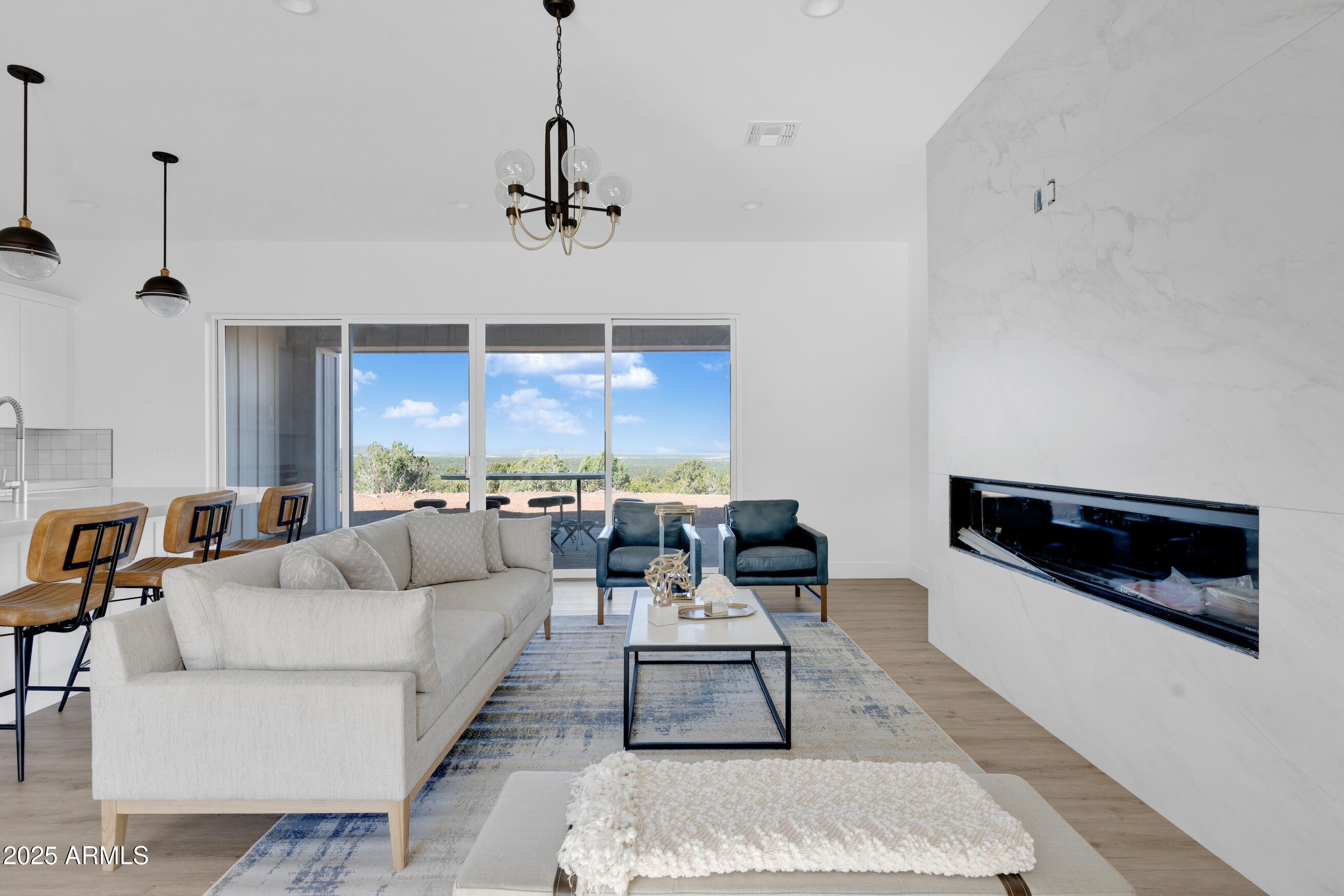 2045 Bella Vista Loop