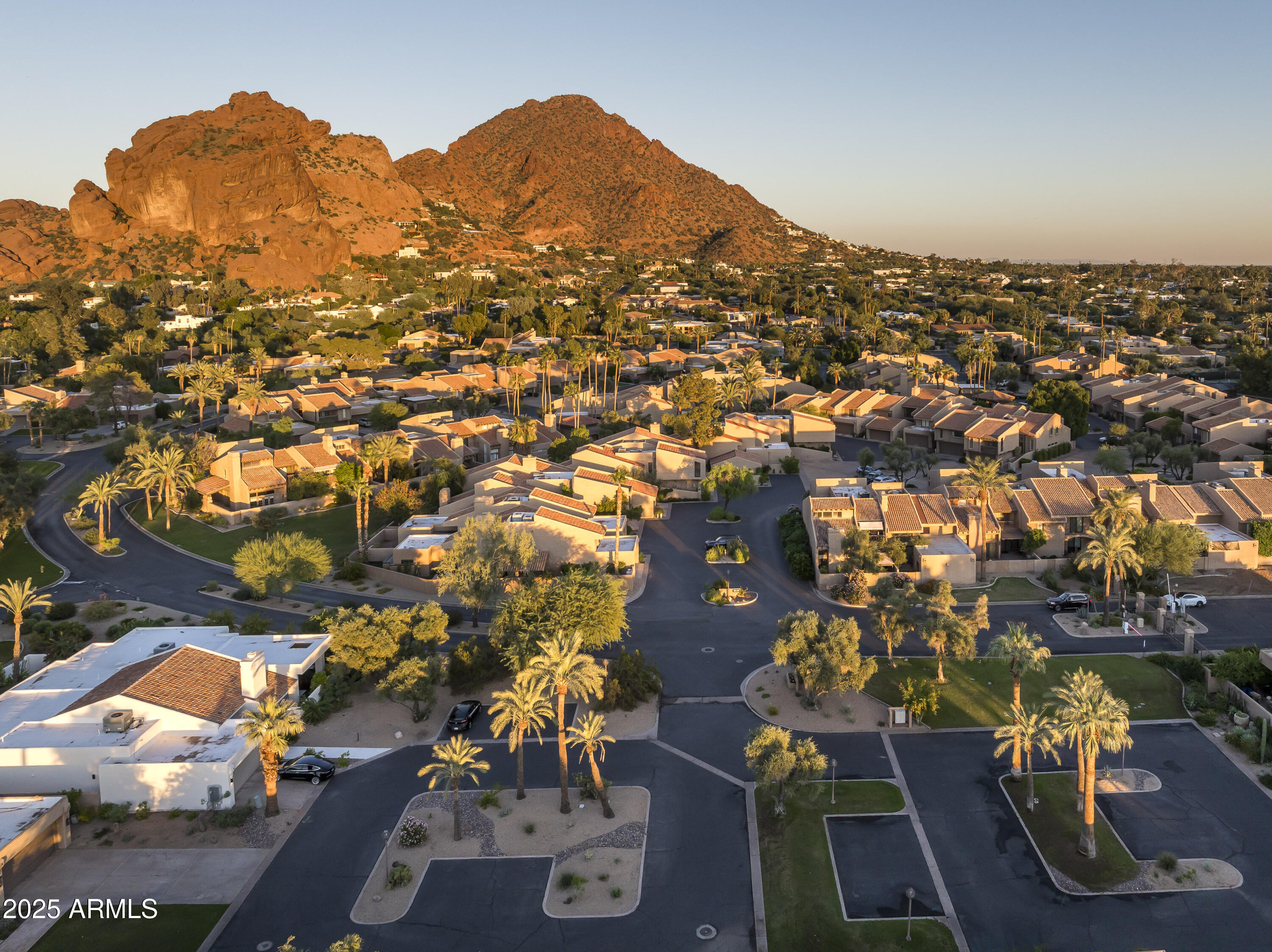 4446 E CAMELBACK Road, 102