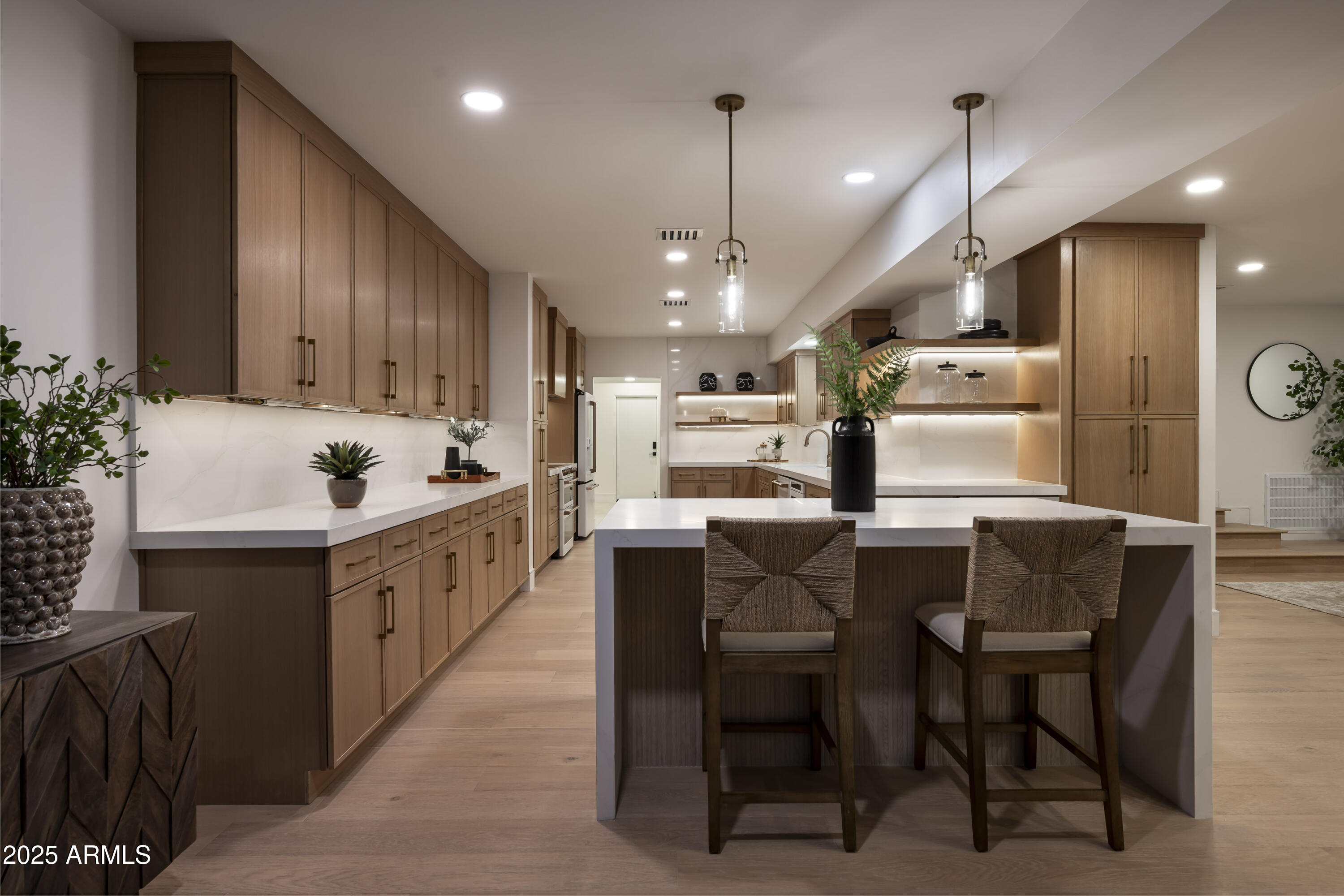 4446 E CAMELBACK Road, 102