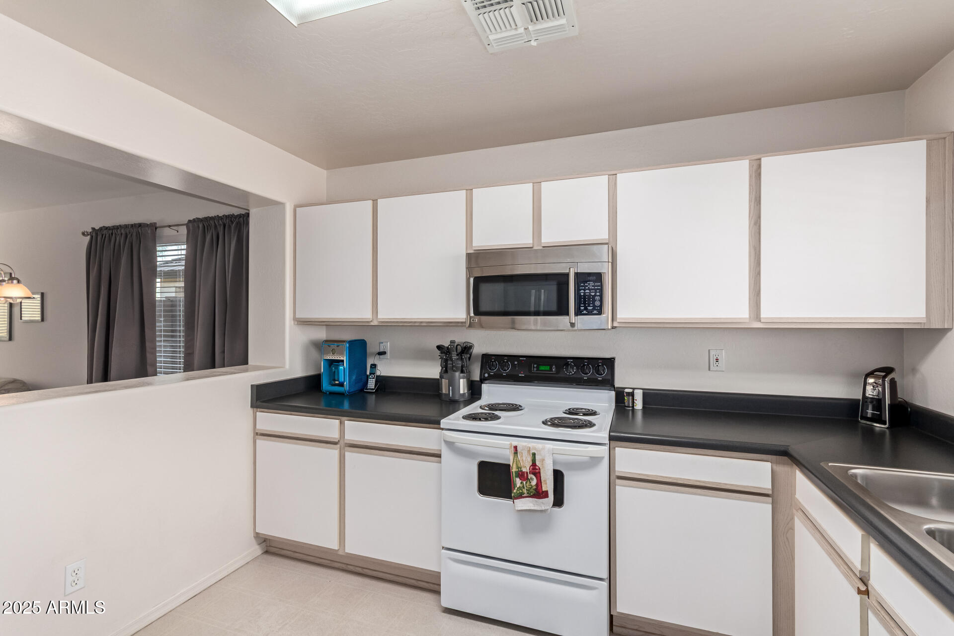 15882 W MADISON Street