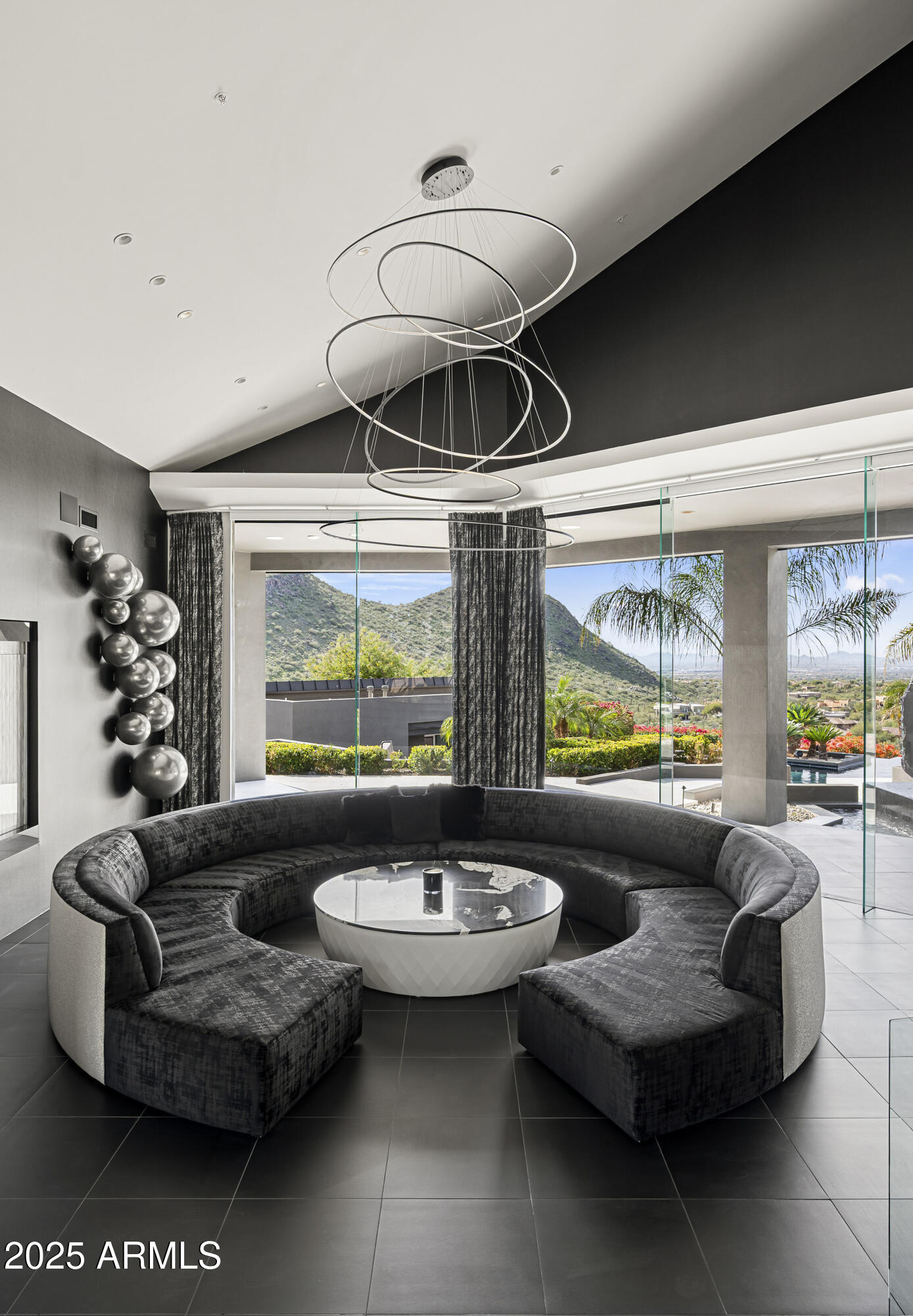 10324 E CALLE DE LAS BRISAS