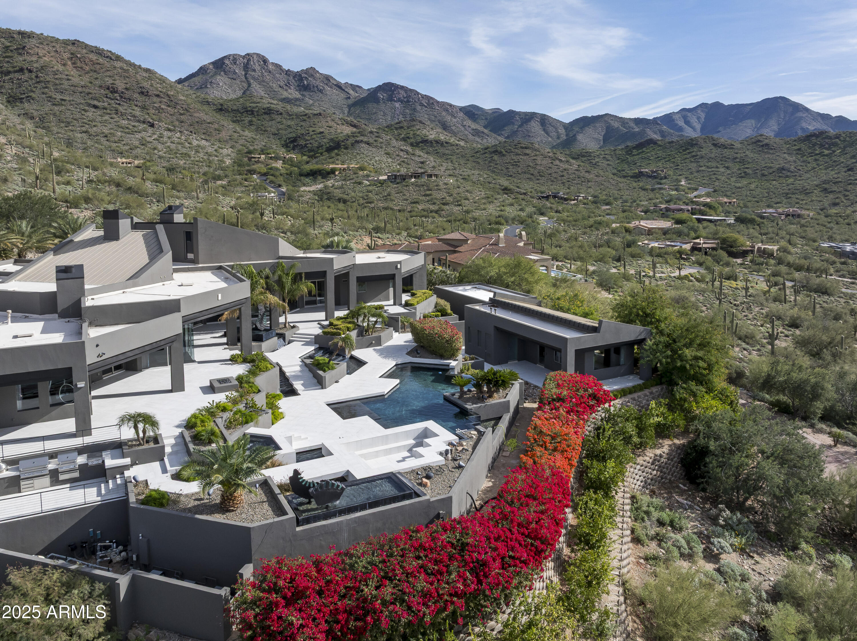 10324 E CALLE DE LAS BRISAS