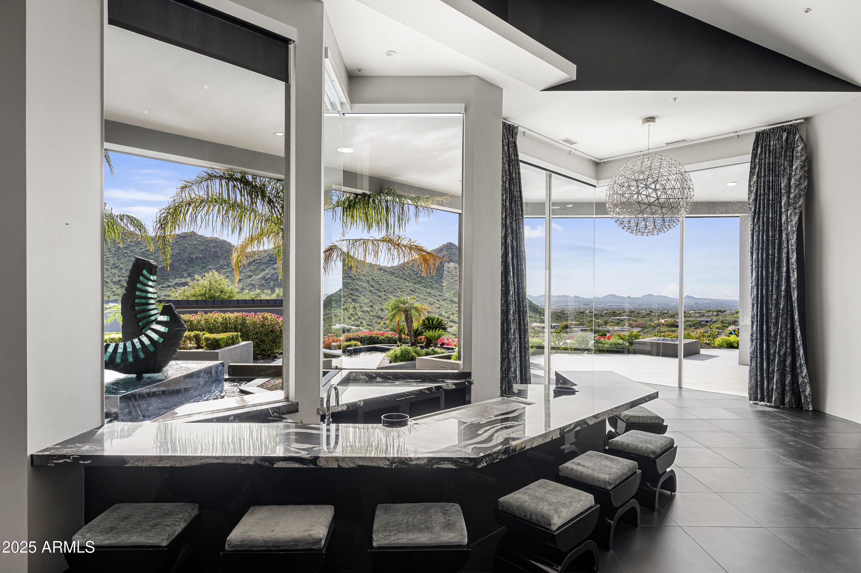 10324 E CALLE DE LAS BRISAS