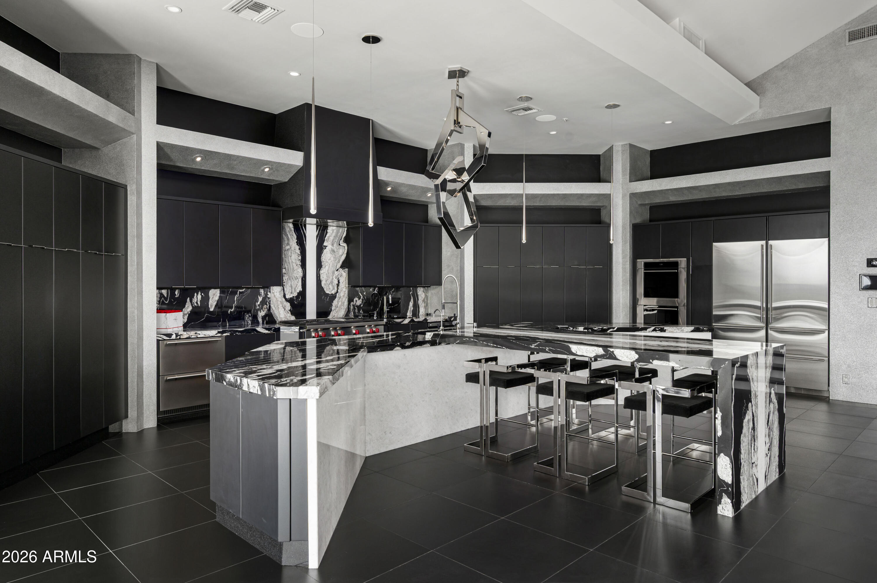 10324 E CALLE DE LAS BRISAS