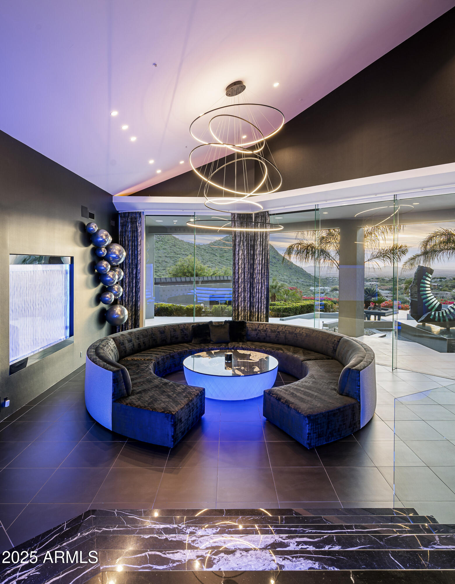 10324 E CALLE DE LAS BRISAS