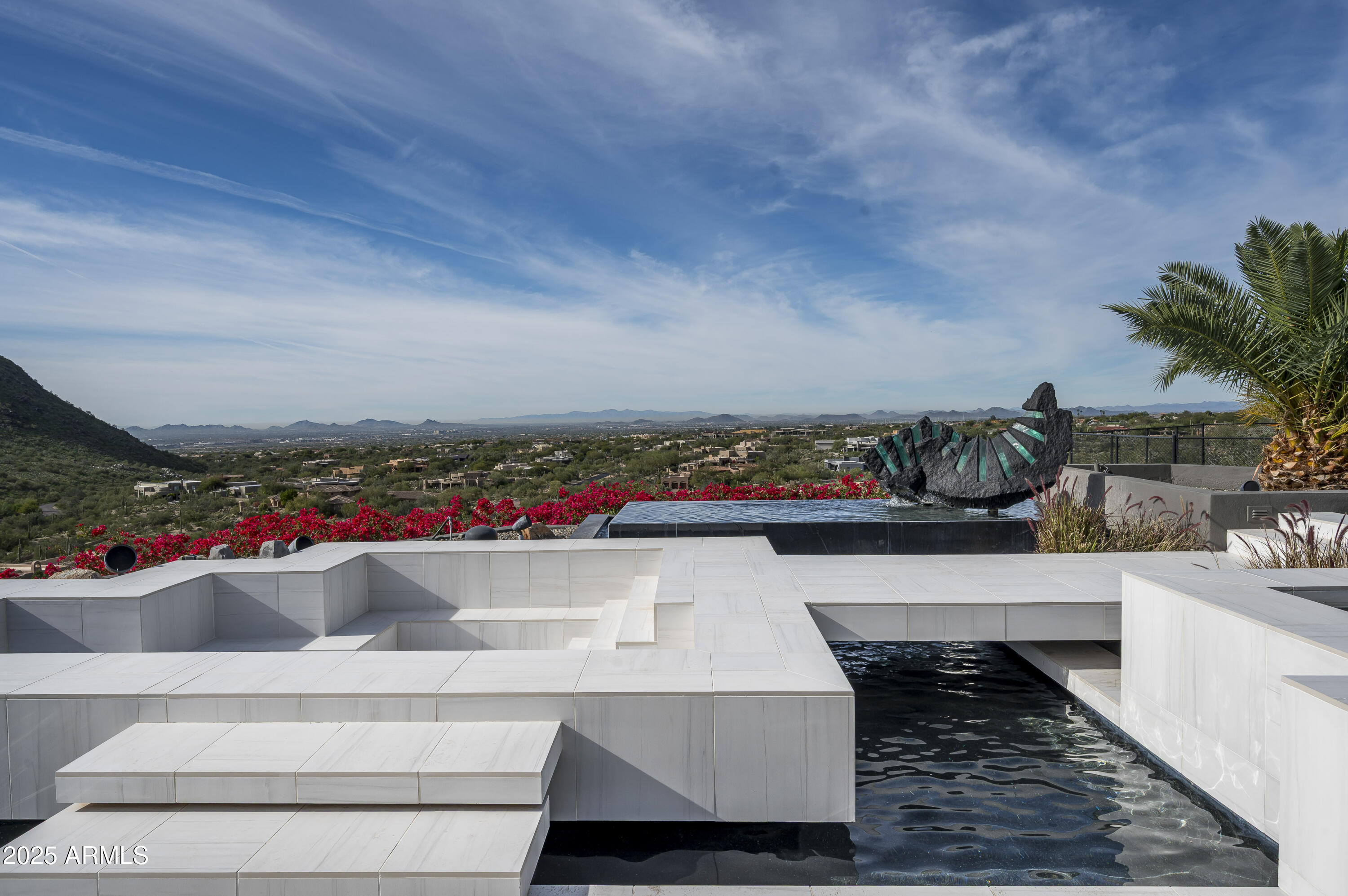 10324 E CALLE DE LAS BRISAS