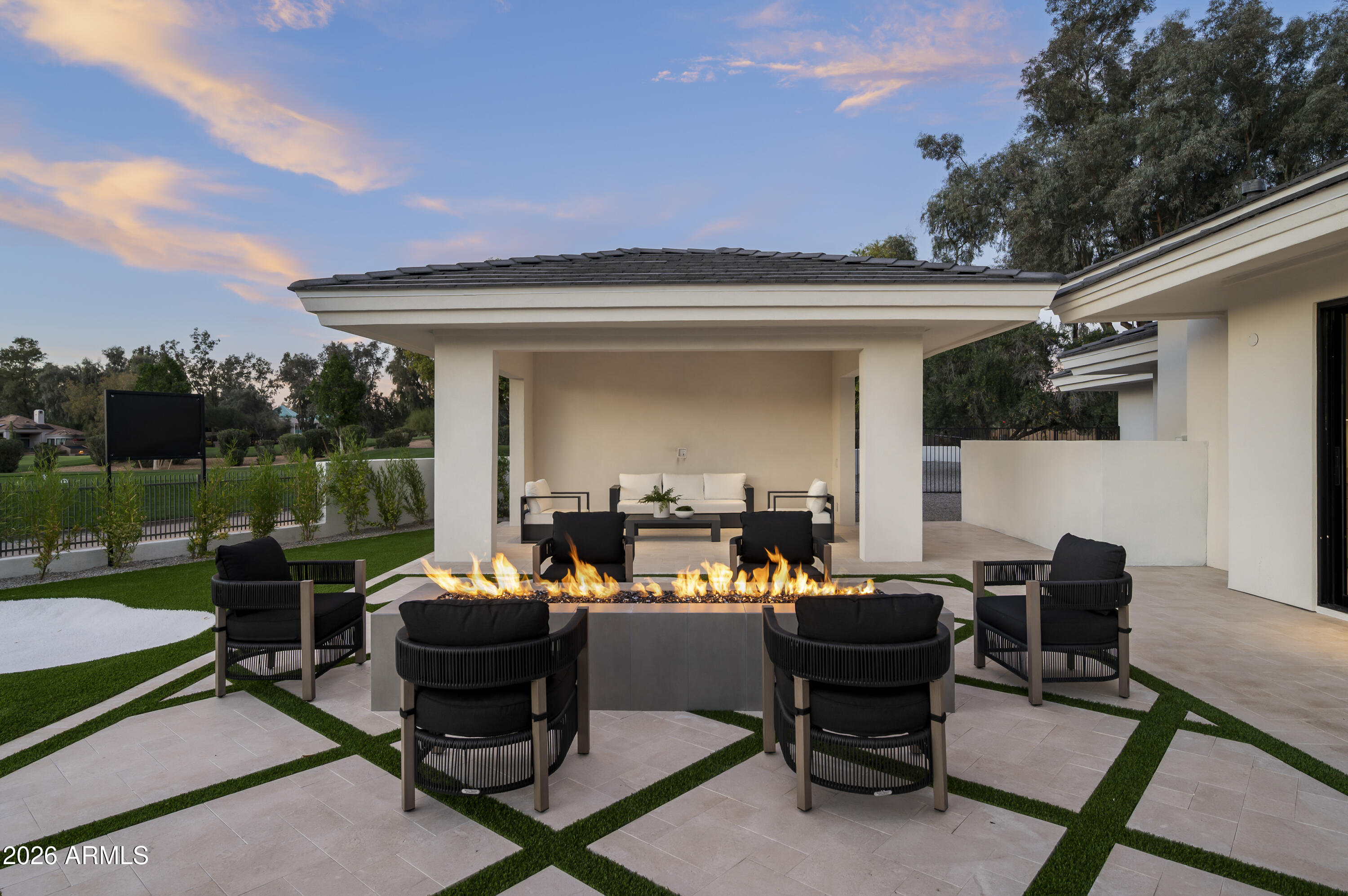 7780 E VAQUERO Drive