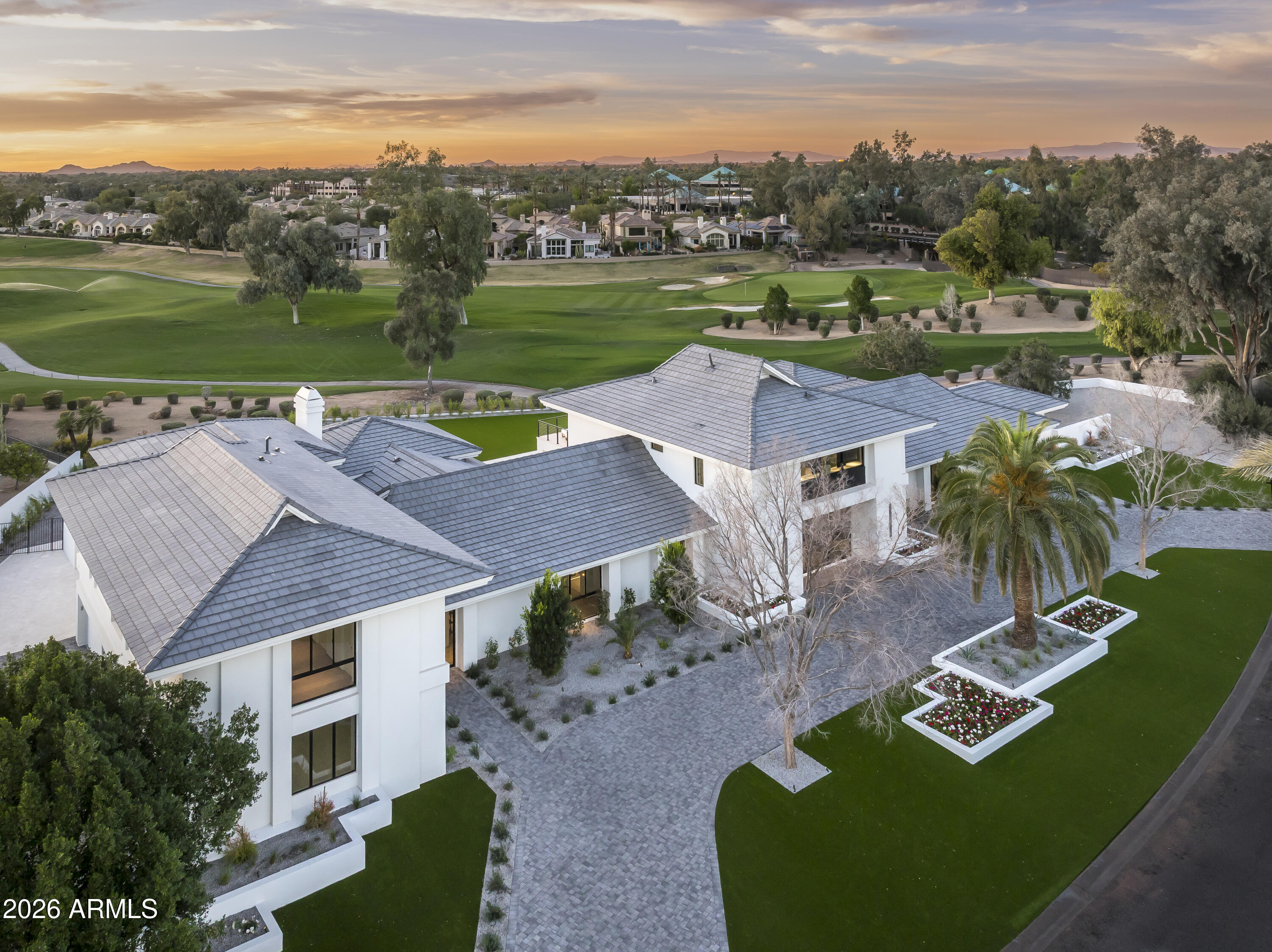 7780 E VAQUERO Drive