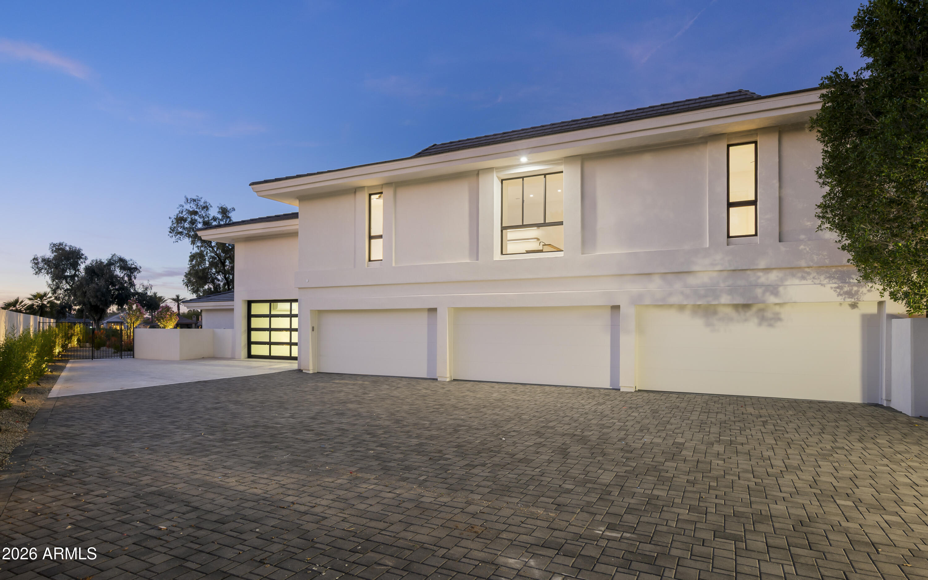 7780 E VAQUERO Drive