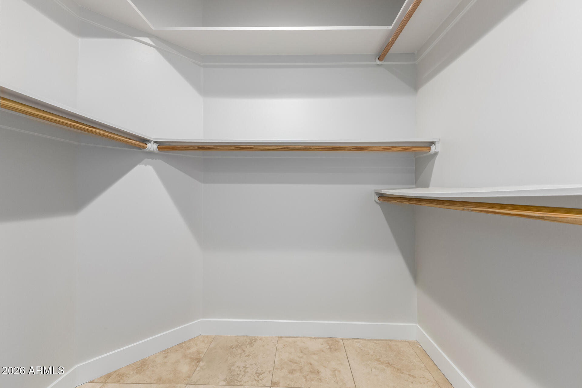 3318 E MONTECITO Avenue