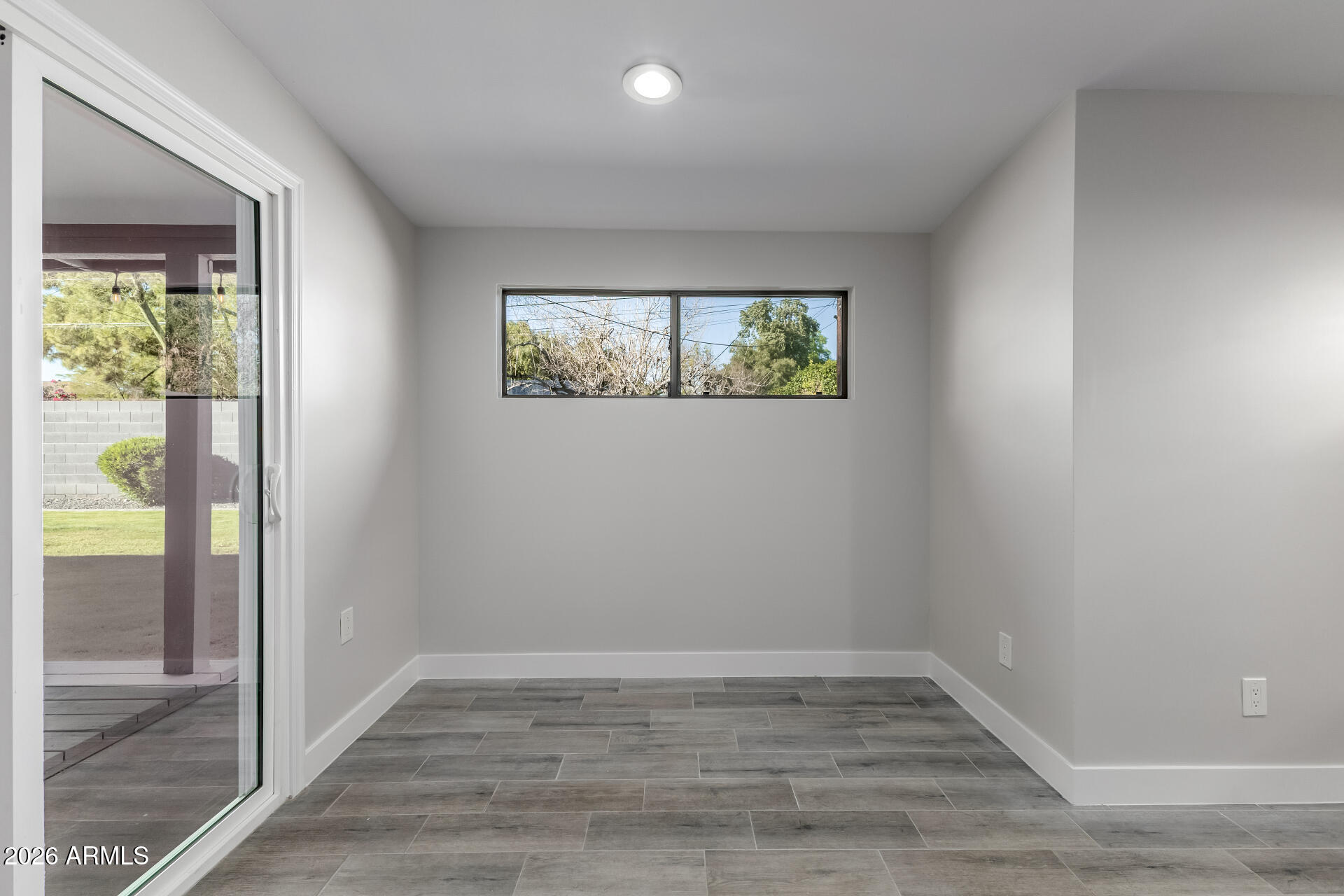 3318 E MONTECITO Avenue