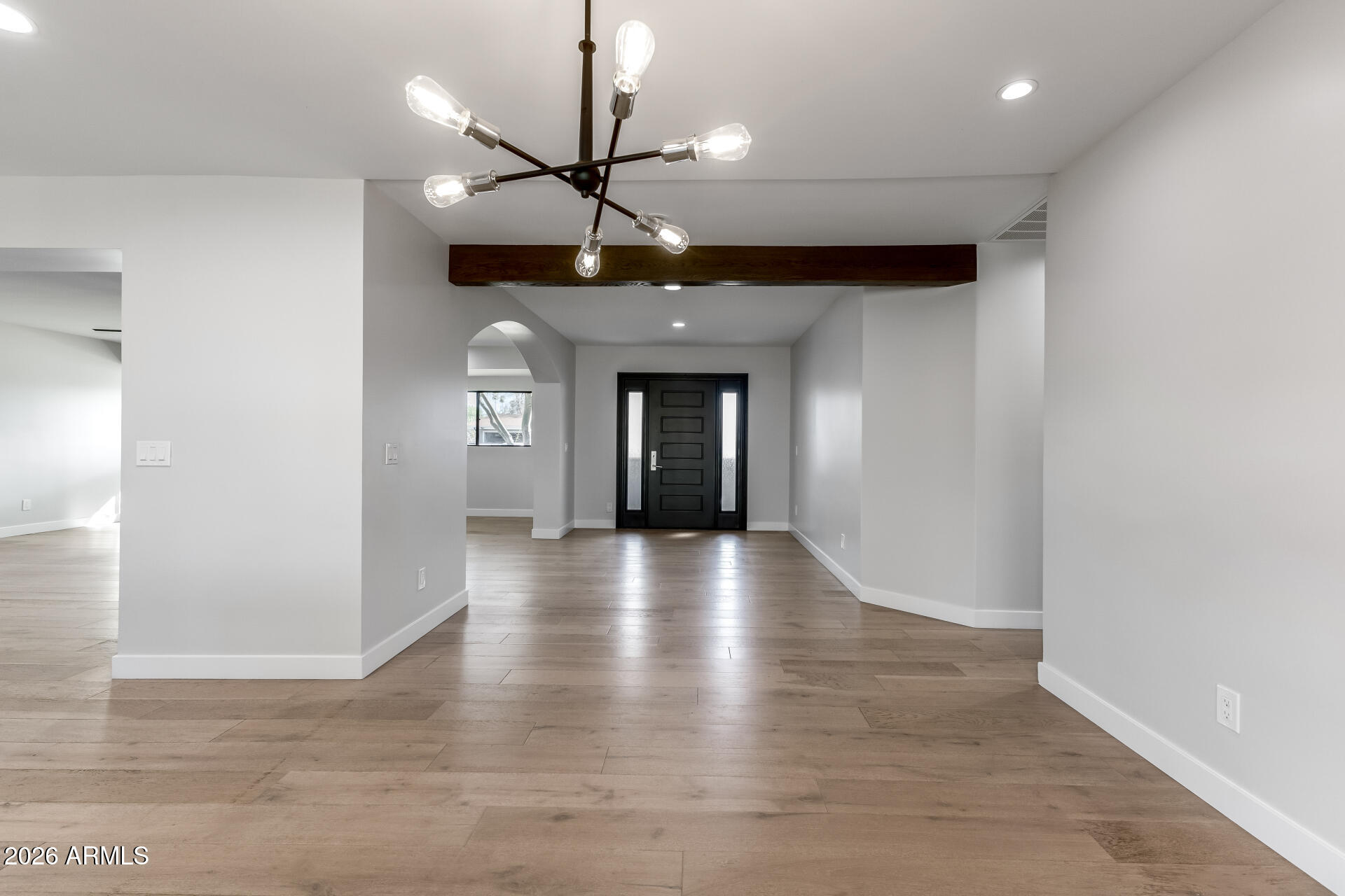 3318 E MONTECITO Avenue