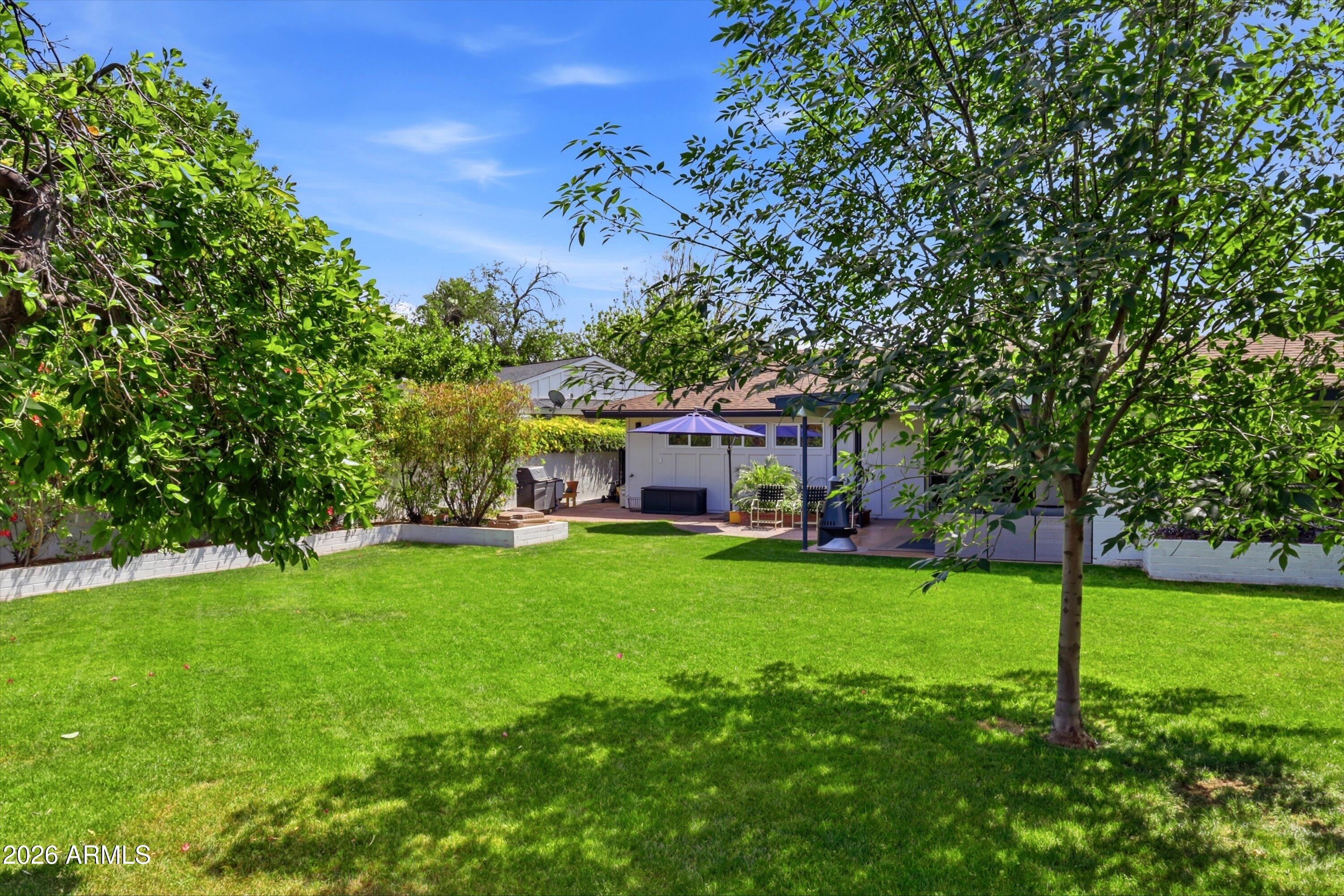 7528 N 6TH Place