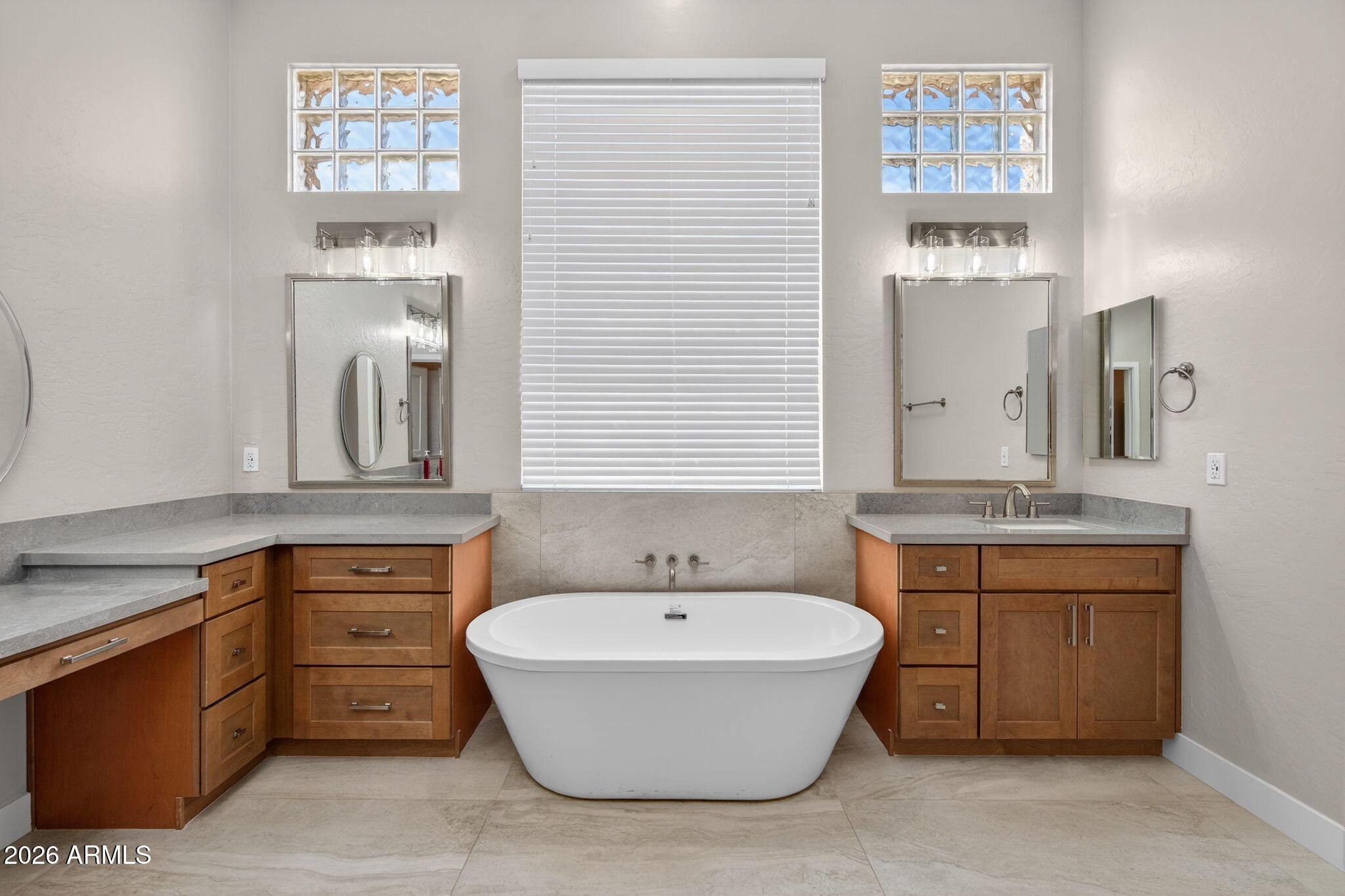 6952 E TRAILRIDGE Circle