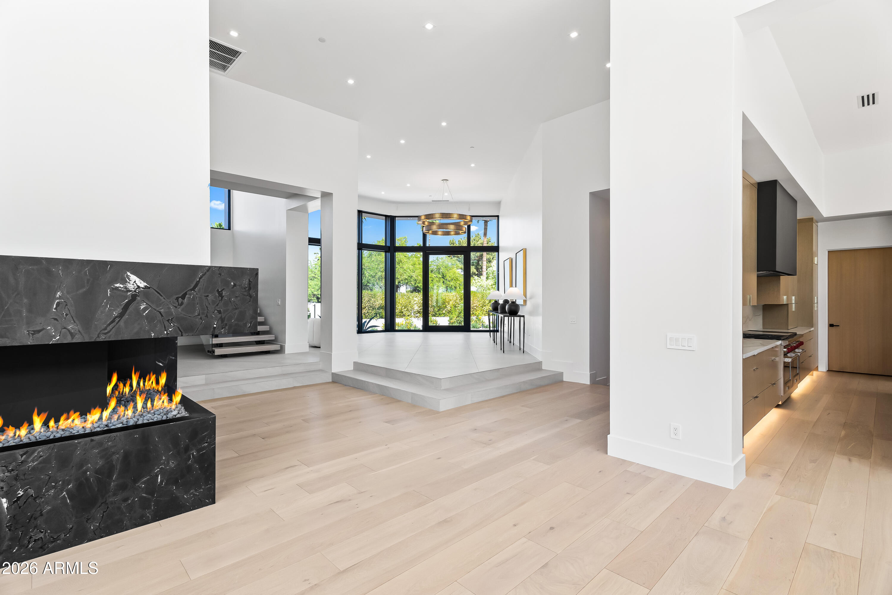 6601 E SAN MIGUEL Avenue