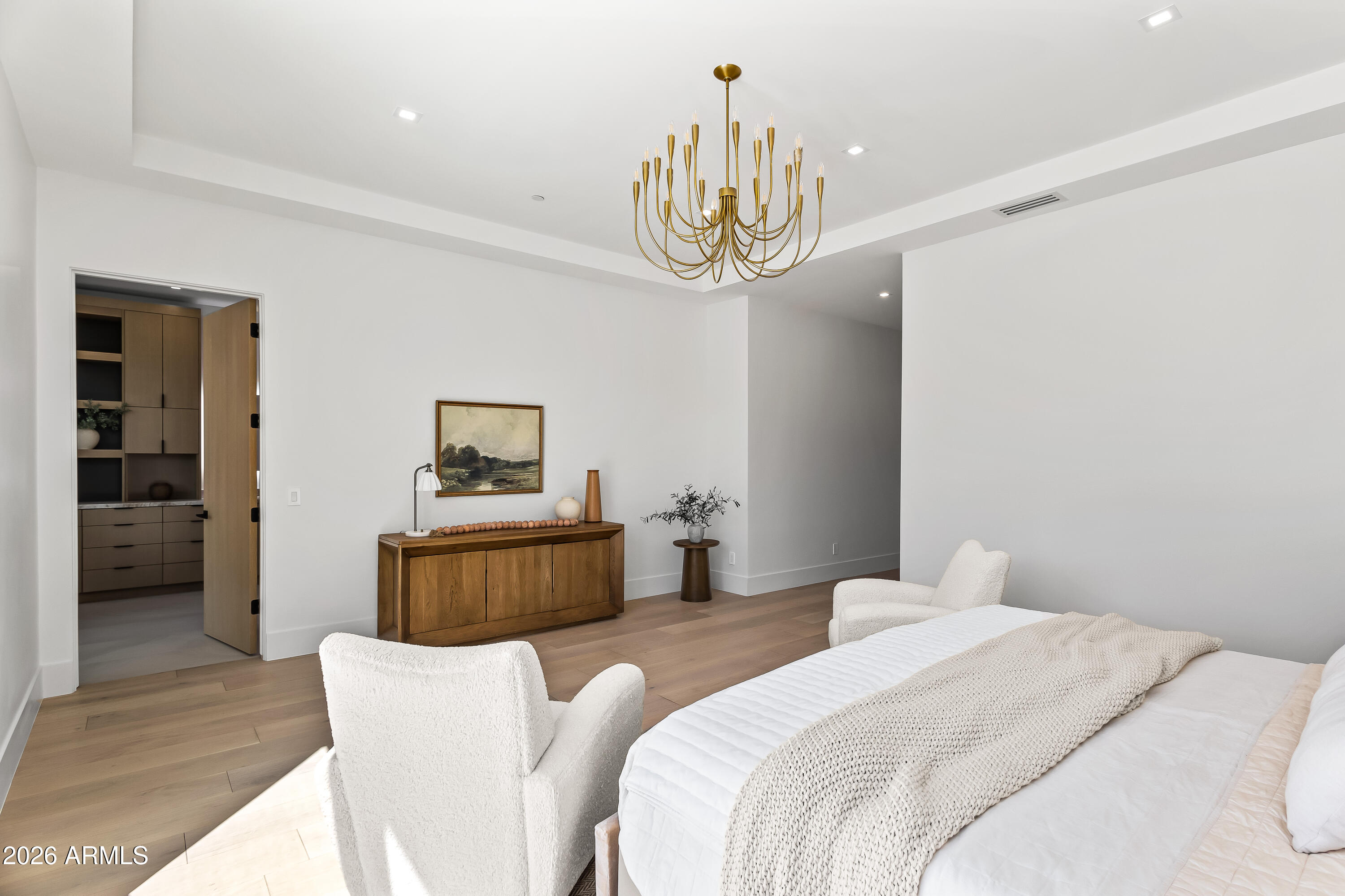 6601 E SAN MIGUEL Avenue