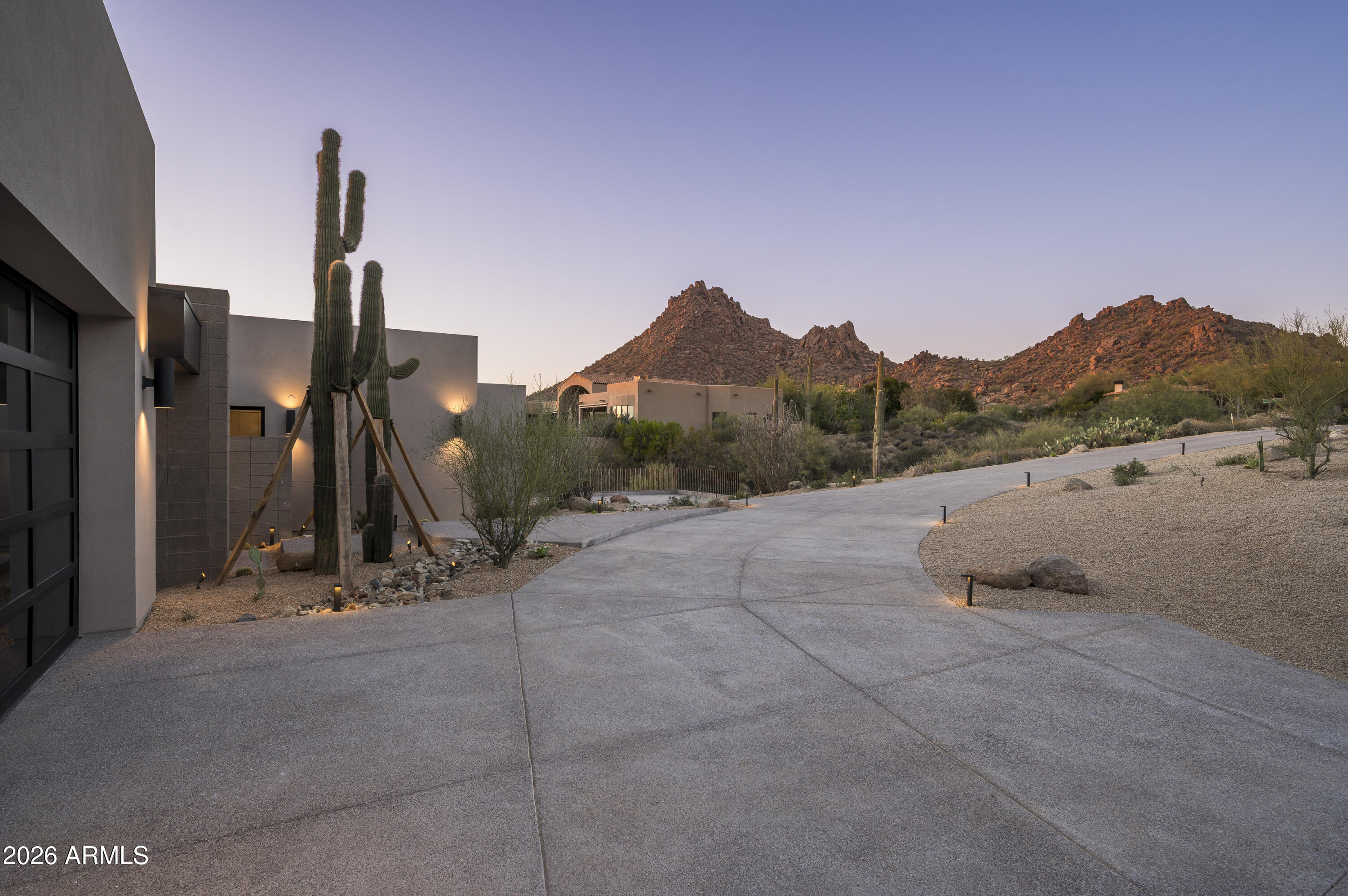 10801 E HAPPY VALLEY Road 131