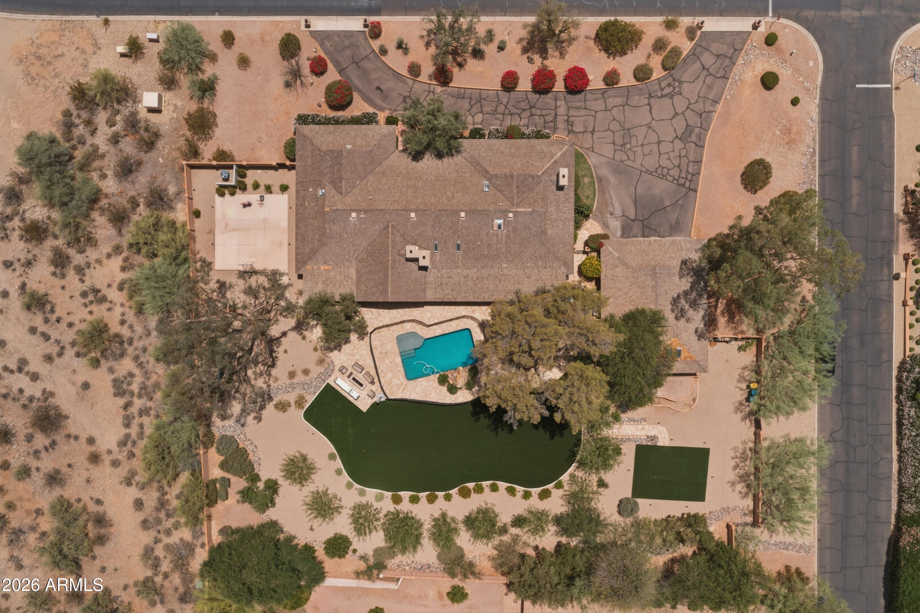5136 E ROADRUNNER Road