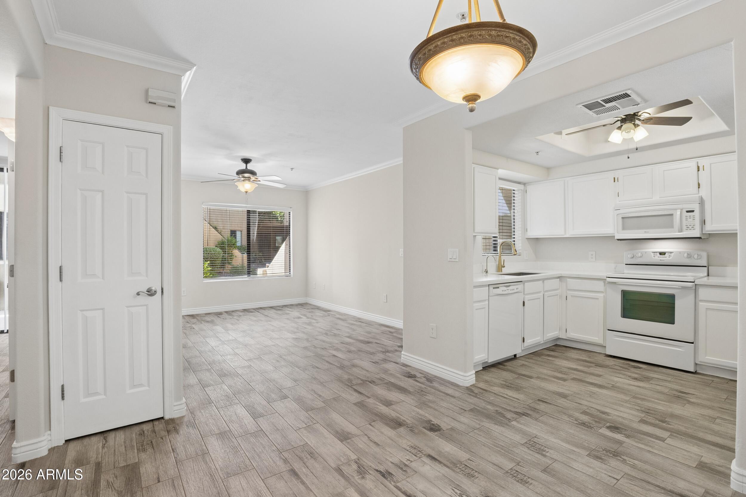 7575 E INDIAN BEND Road 1036