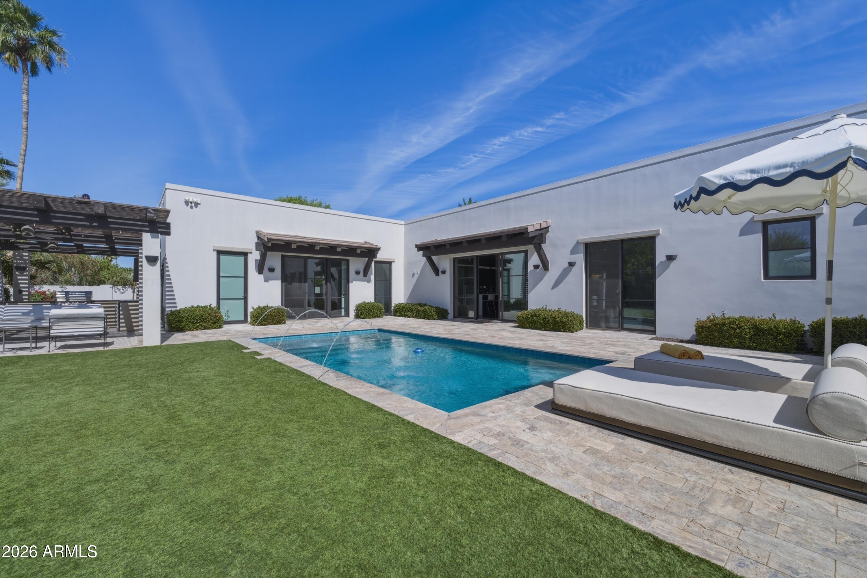 8113 E DEL CADENA Drive