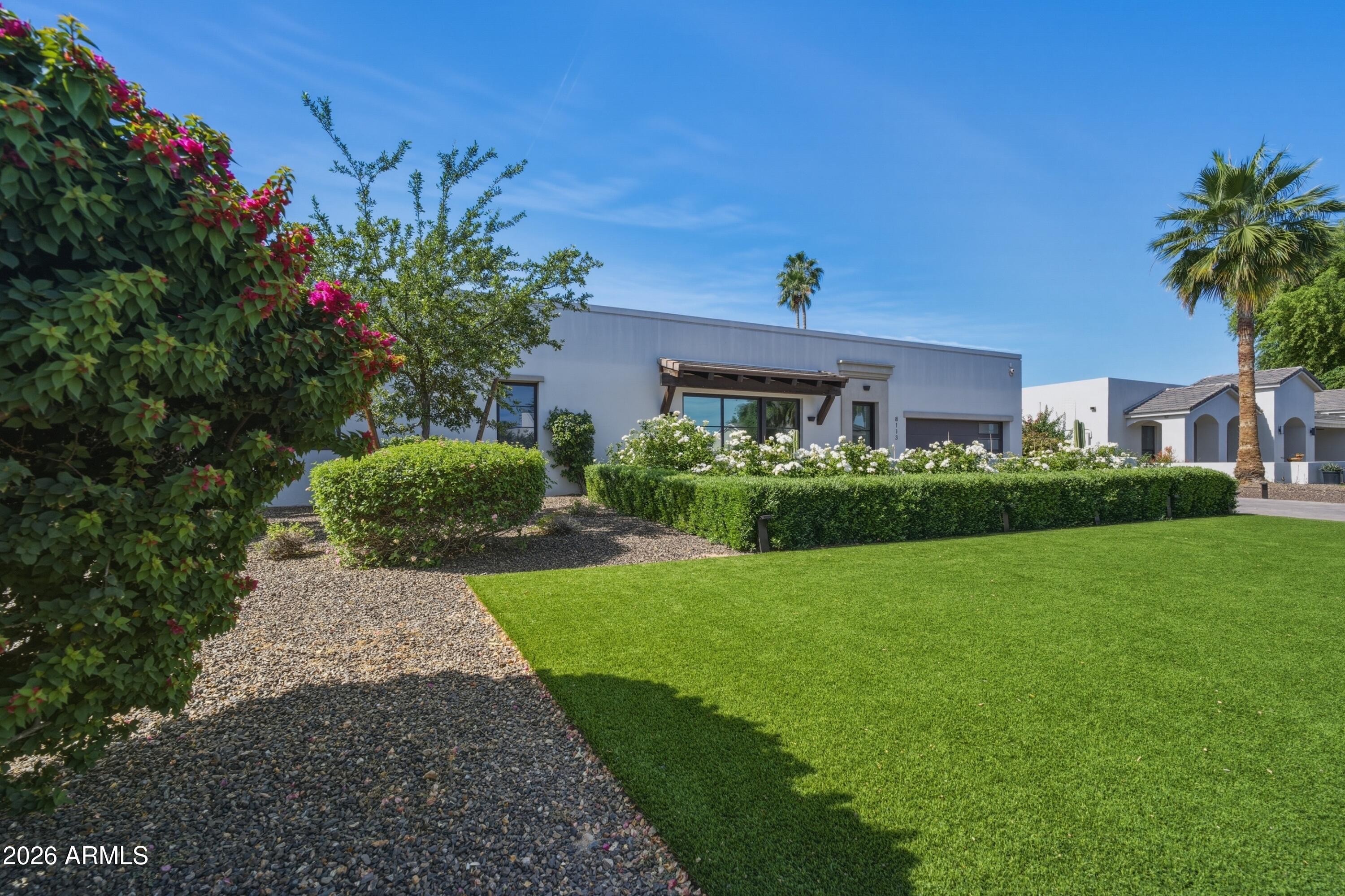 8113 E DEL CADENA Drive