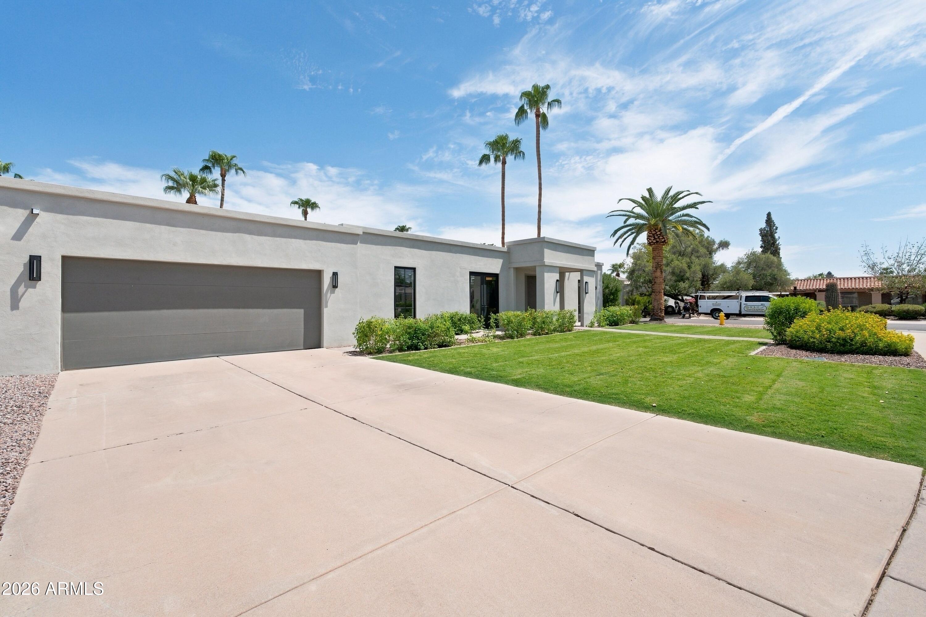 8901 N 80TH Way