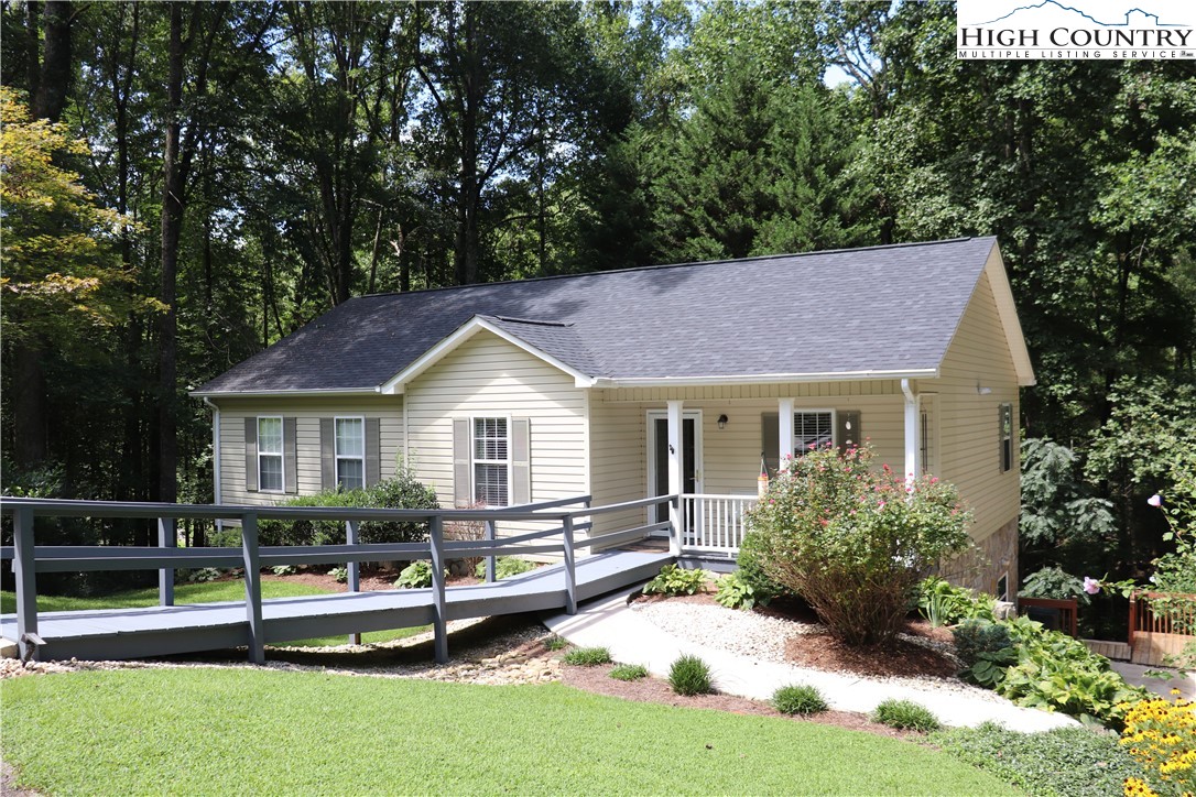 2832 Laurel Lane