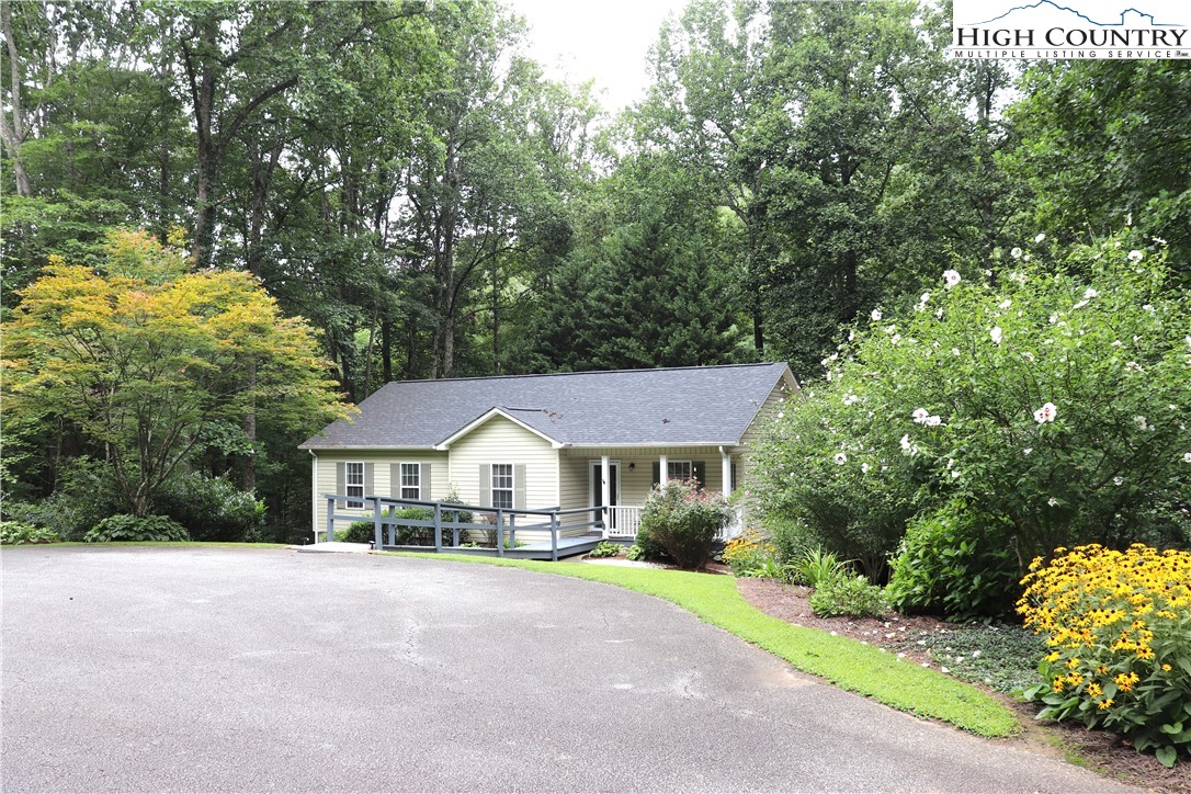 2832 Laurel Lane