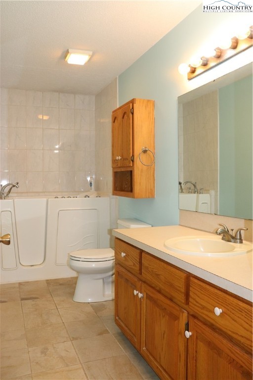 2832 Laurel Lane