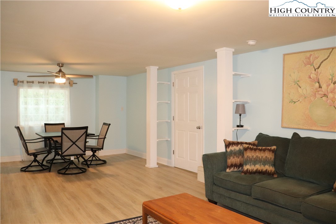 2832 Laurel Lane