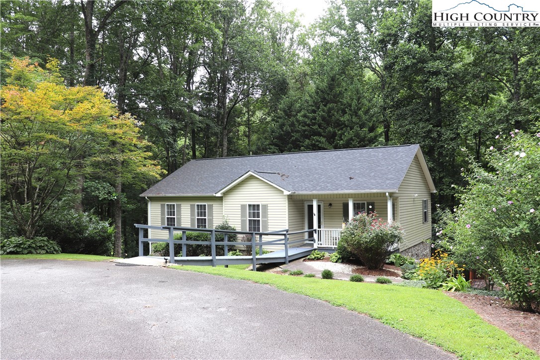 2832 Laurel Lane