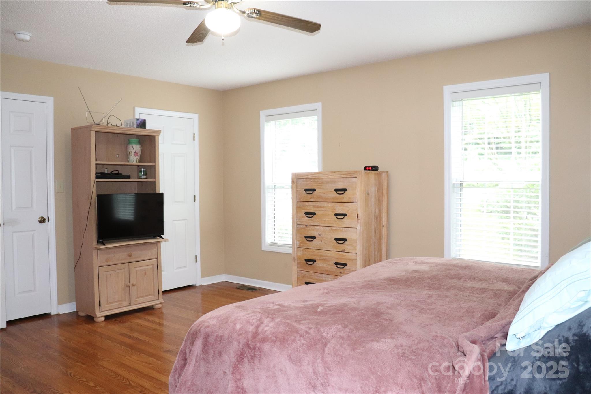 2832 Laurel Lane