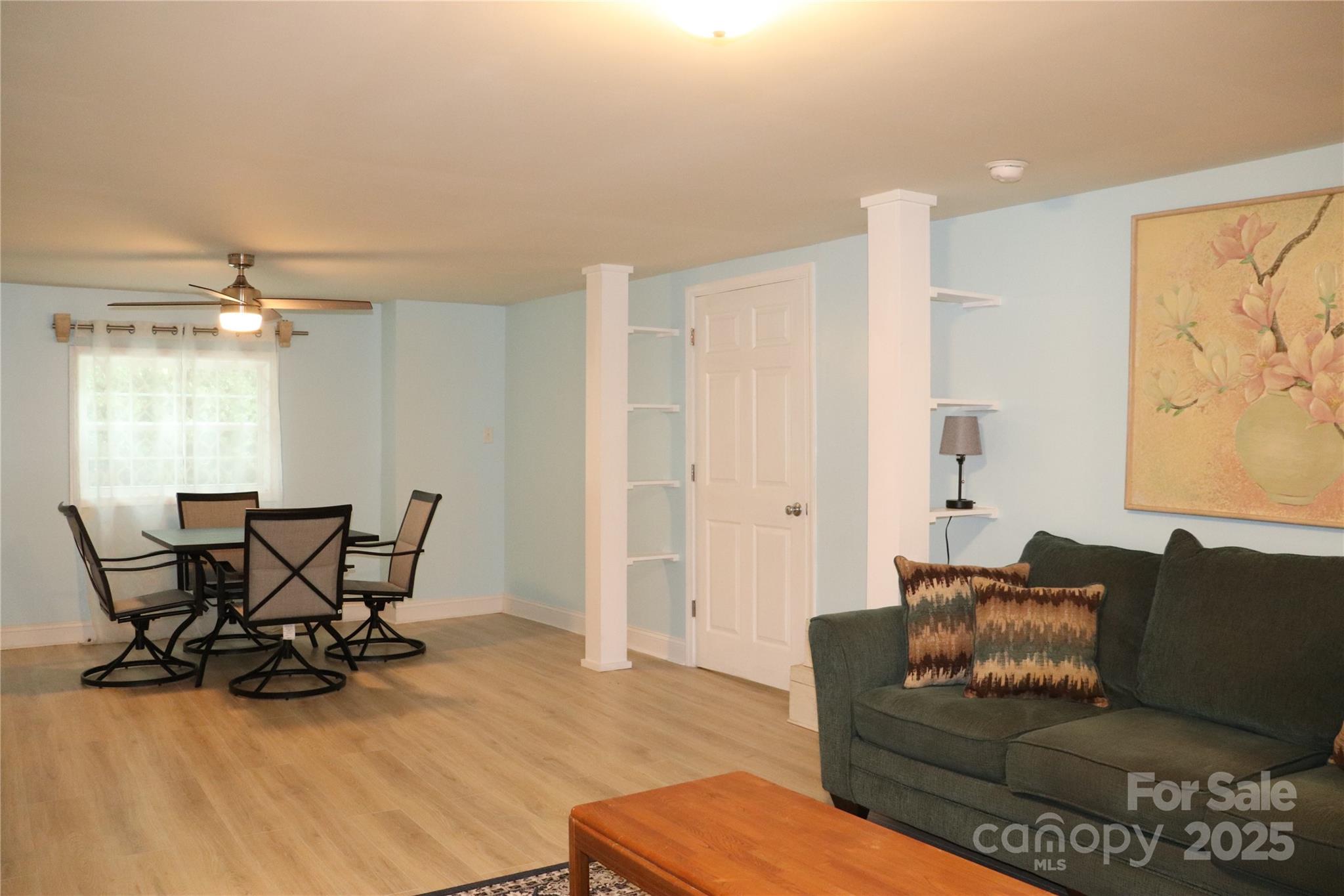 2832 Laurel Lane