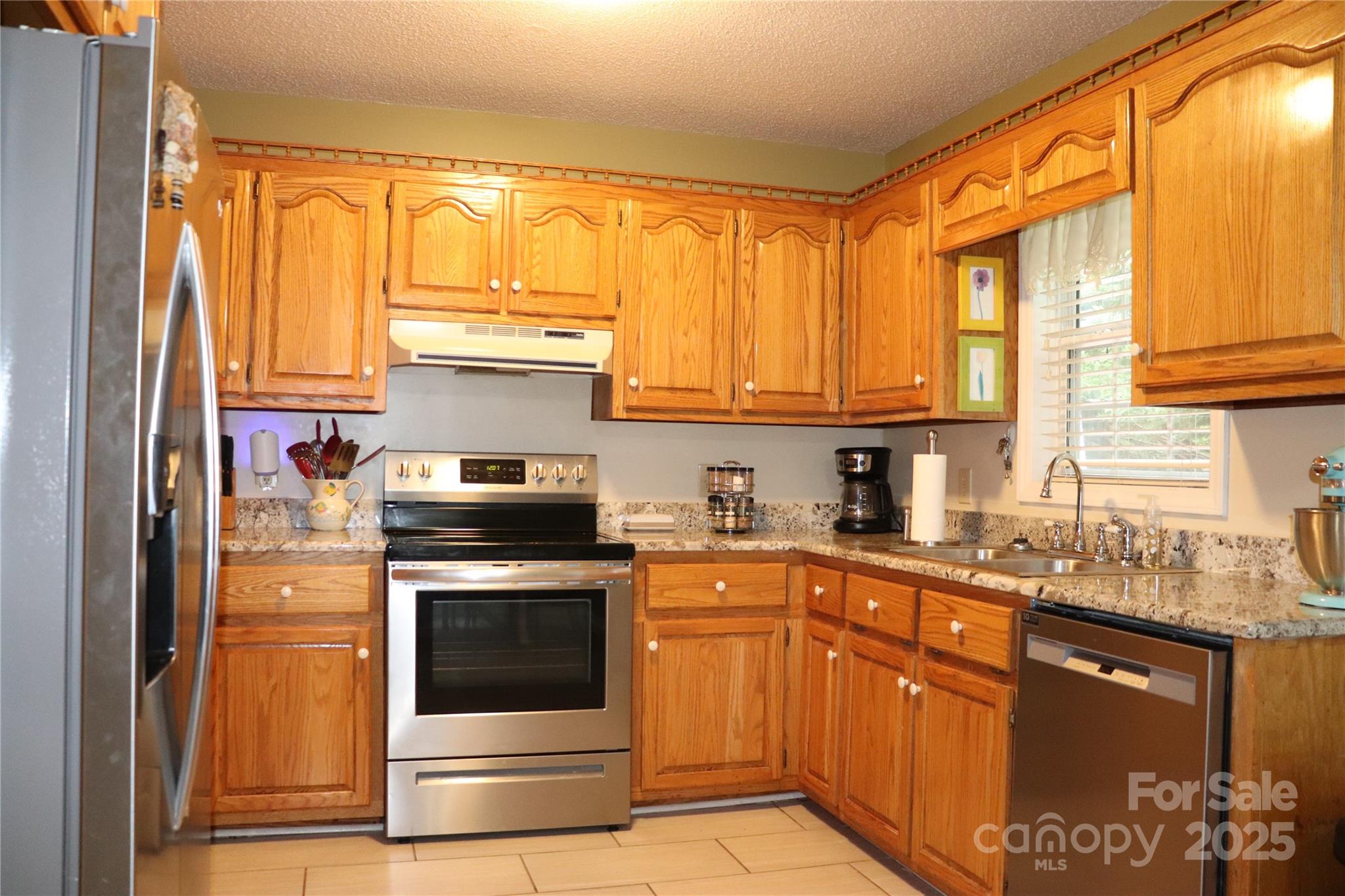2832 Laurel Lane