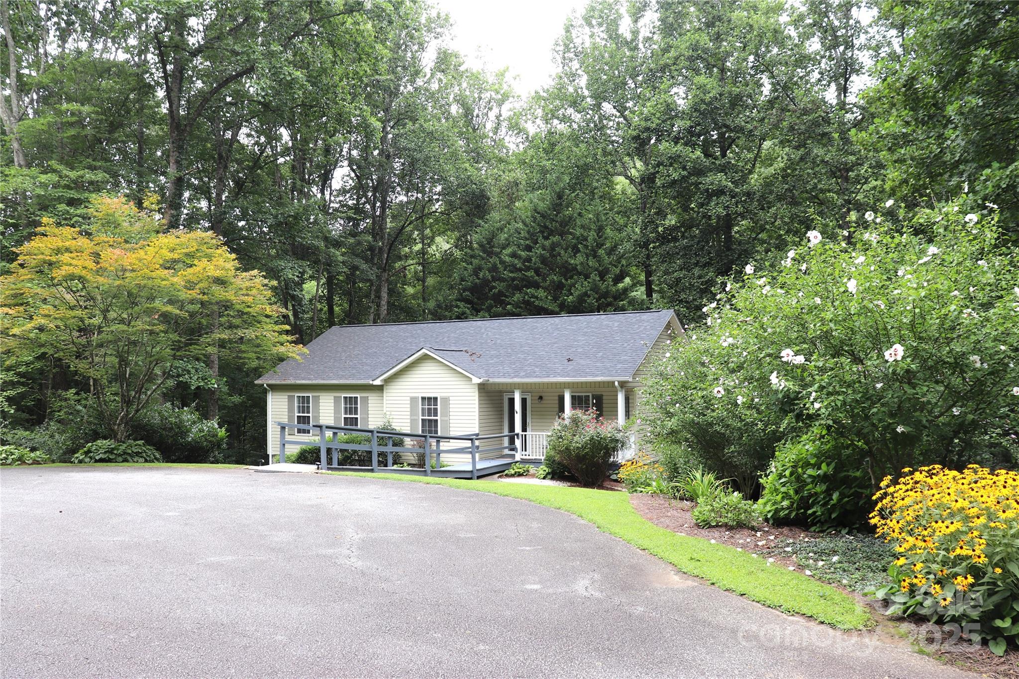 2832 Laurel Lane