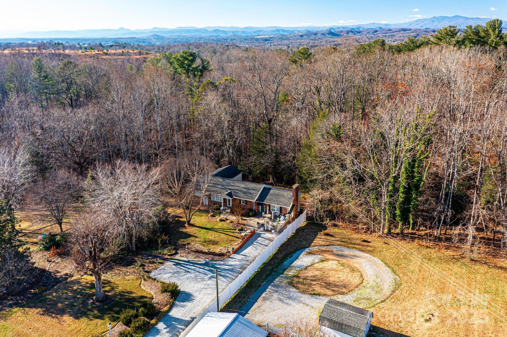 1108 Hibriten Drive SE