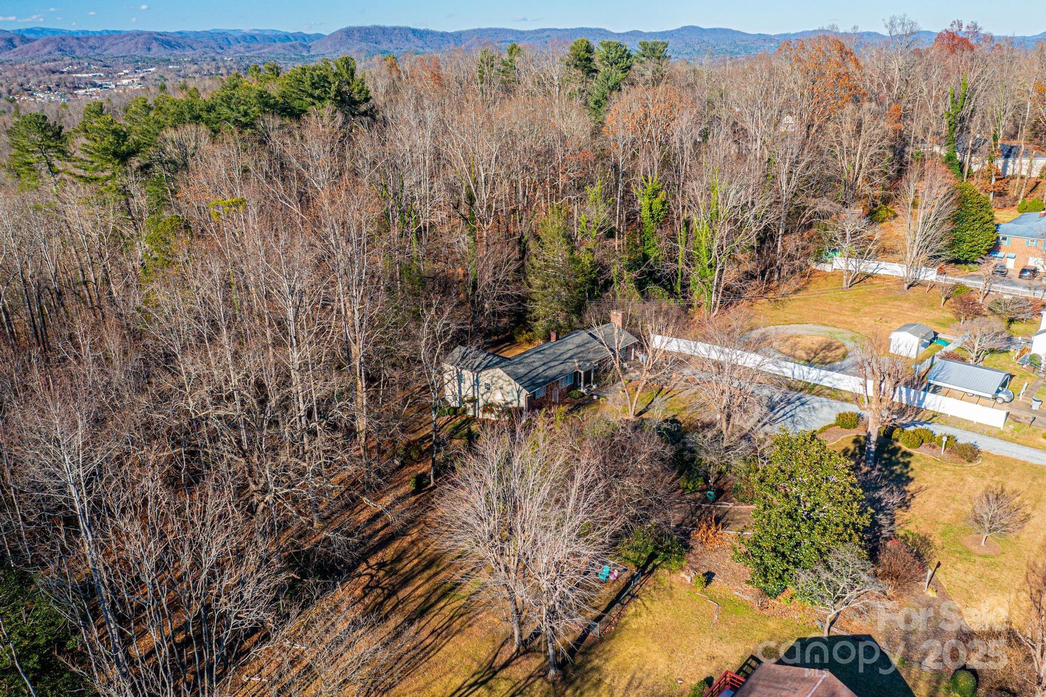 1108 Hibriten Drive SE