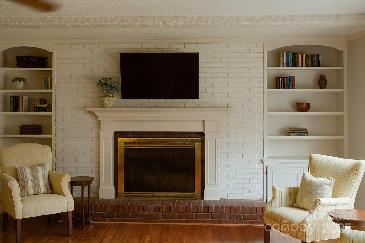 1108 Hibriten Drive SE