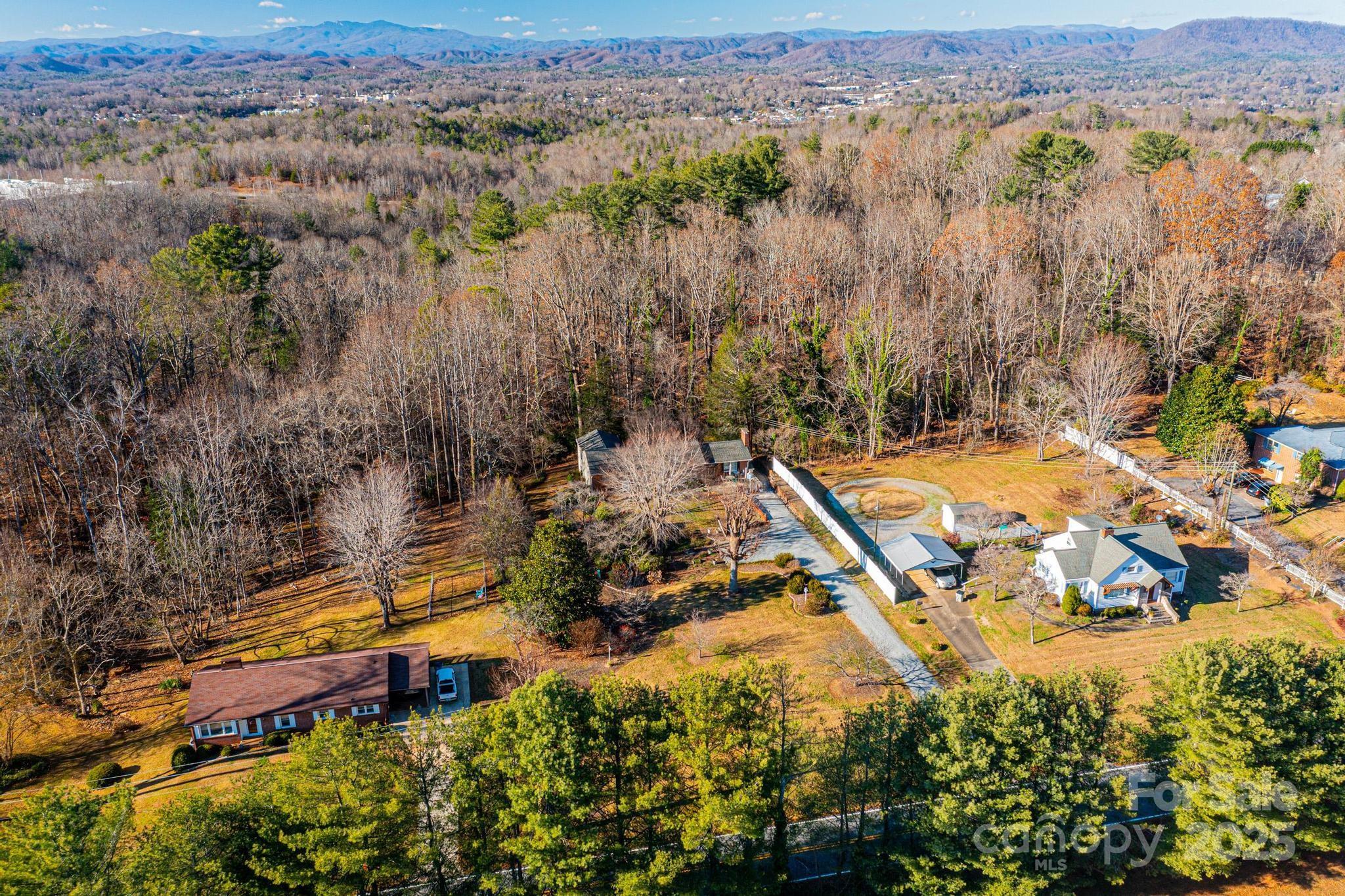 1108 Hibriten Drive SE