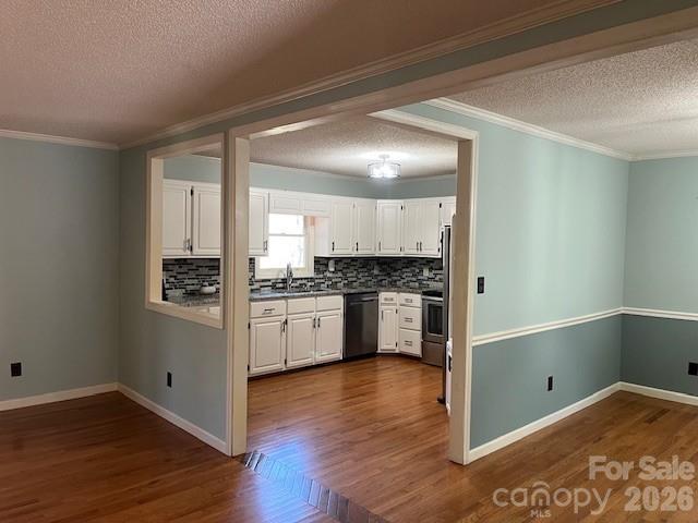 1503 Indian Hills Drive