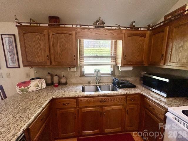 3558 Playmore Beach Road