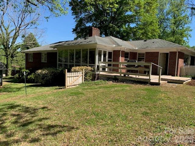 811 Hilton Street NE