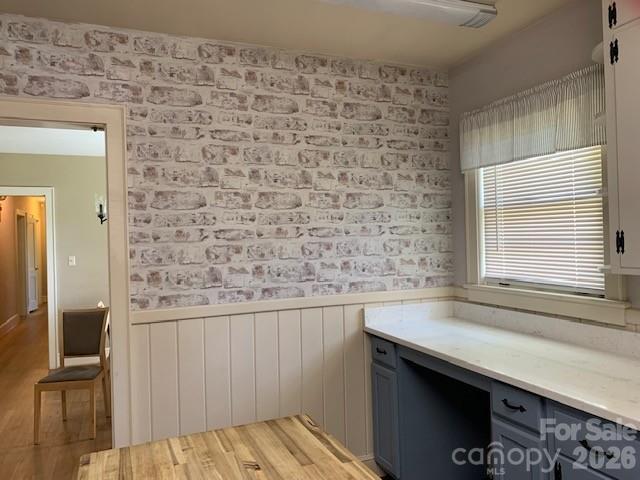 811 Hilton Street NE